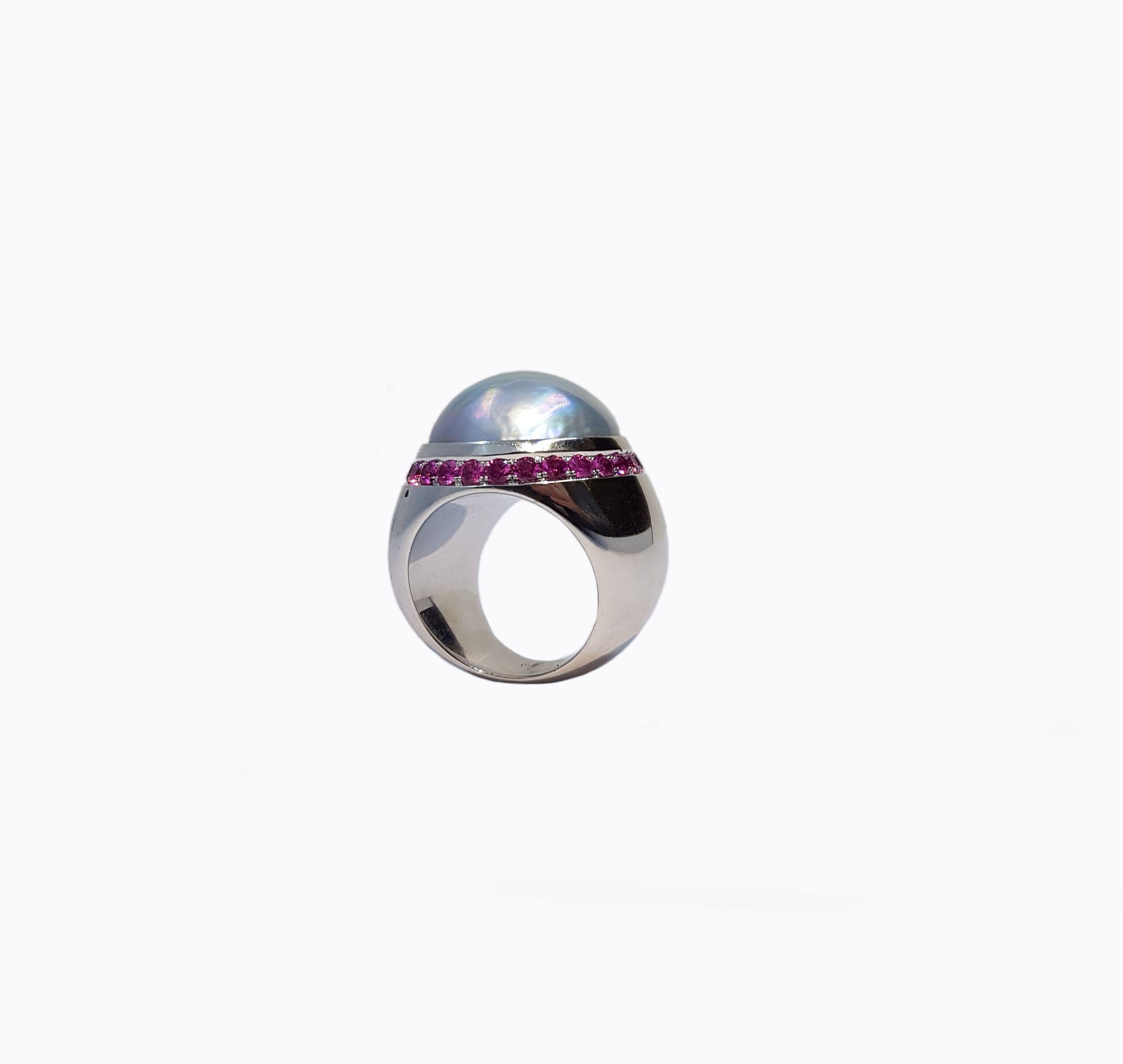 Mabé Pearl Pink Sapphire White Gold Ring For Sale 2