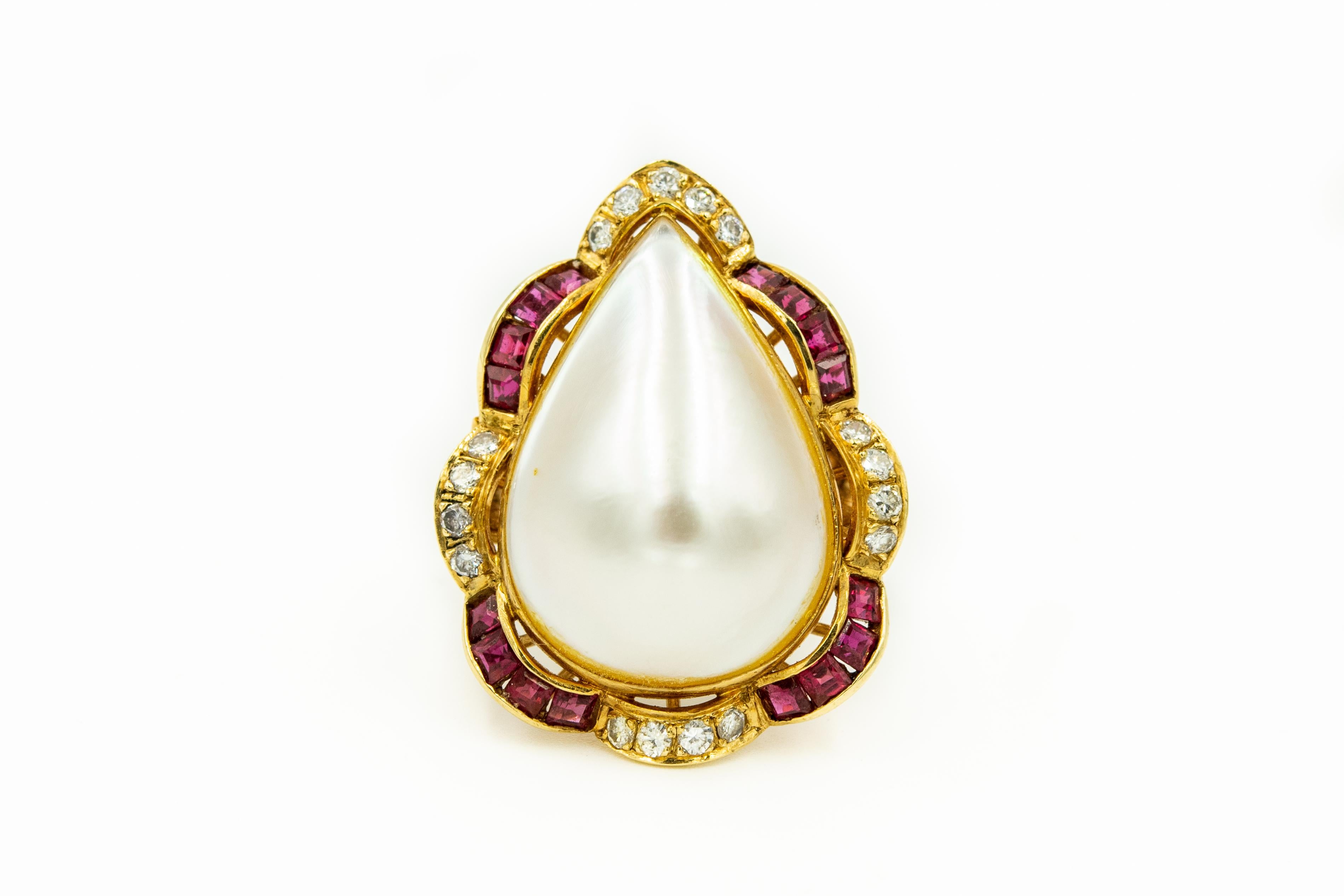 Taglio a goccia Anello d'oro con diamante e perla Mabe e collana con ciondolo Slide Enhancer abbinati in vendita