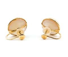 Mabe Pearl Screwback Earrings in 18k Yellow Gold