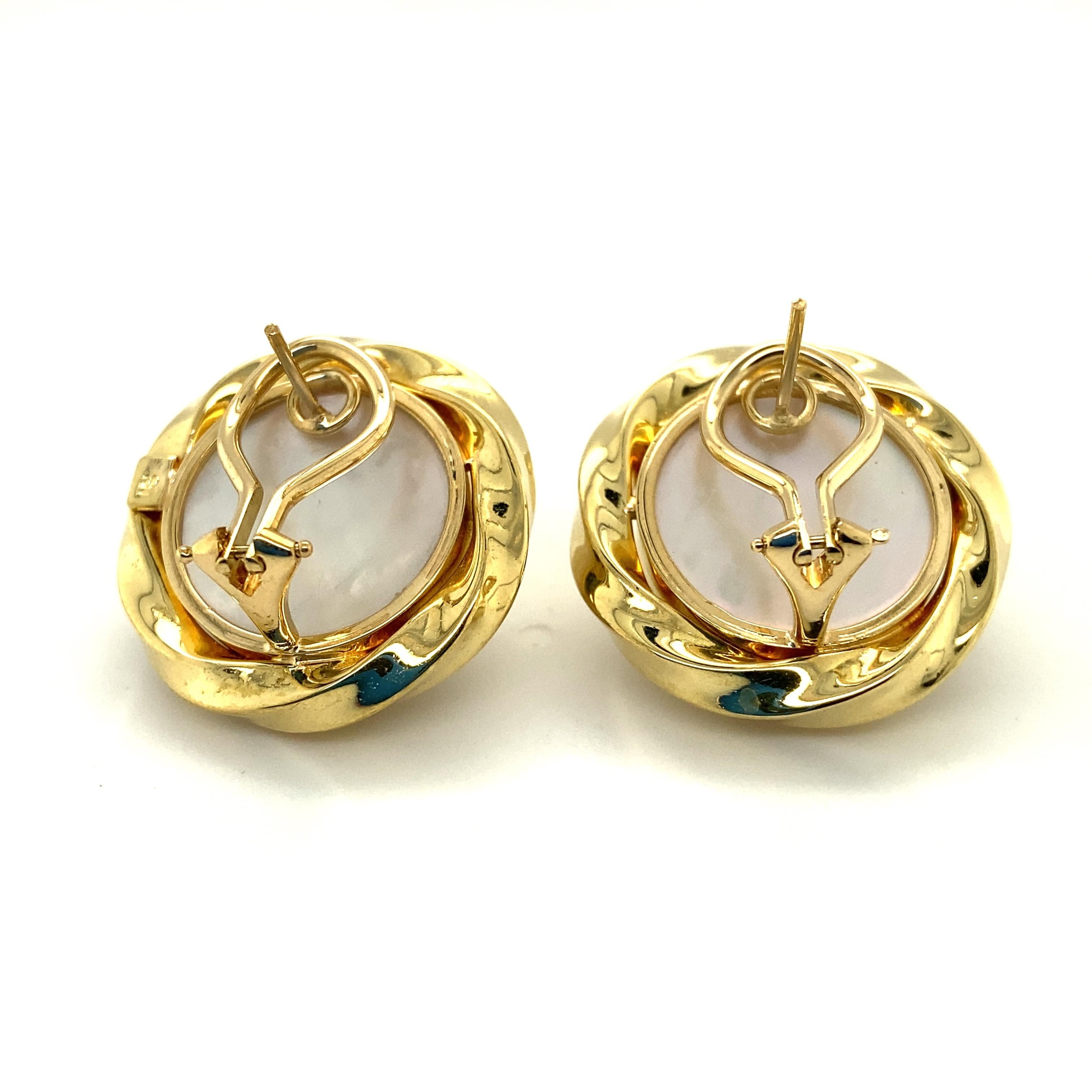 Round Cut Mabe Pearl Twist Frame Earrings in 18 Karat Gold For Sale