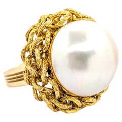 Mabe pearl Retro Ring In Yellow Gold