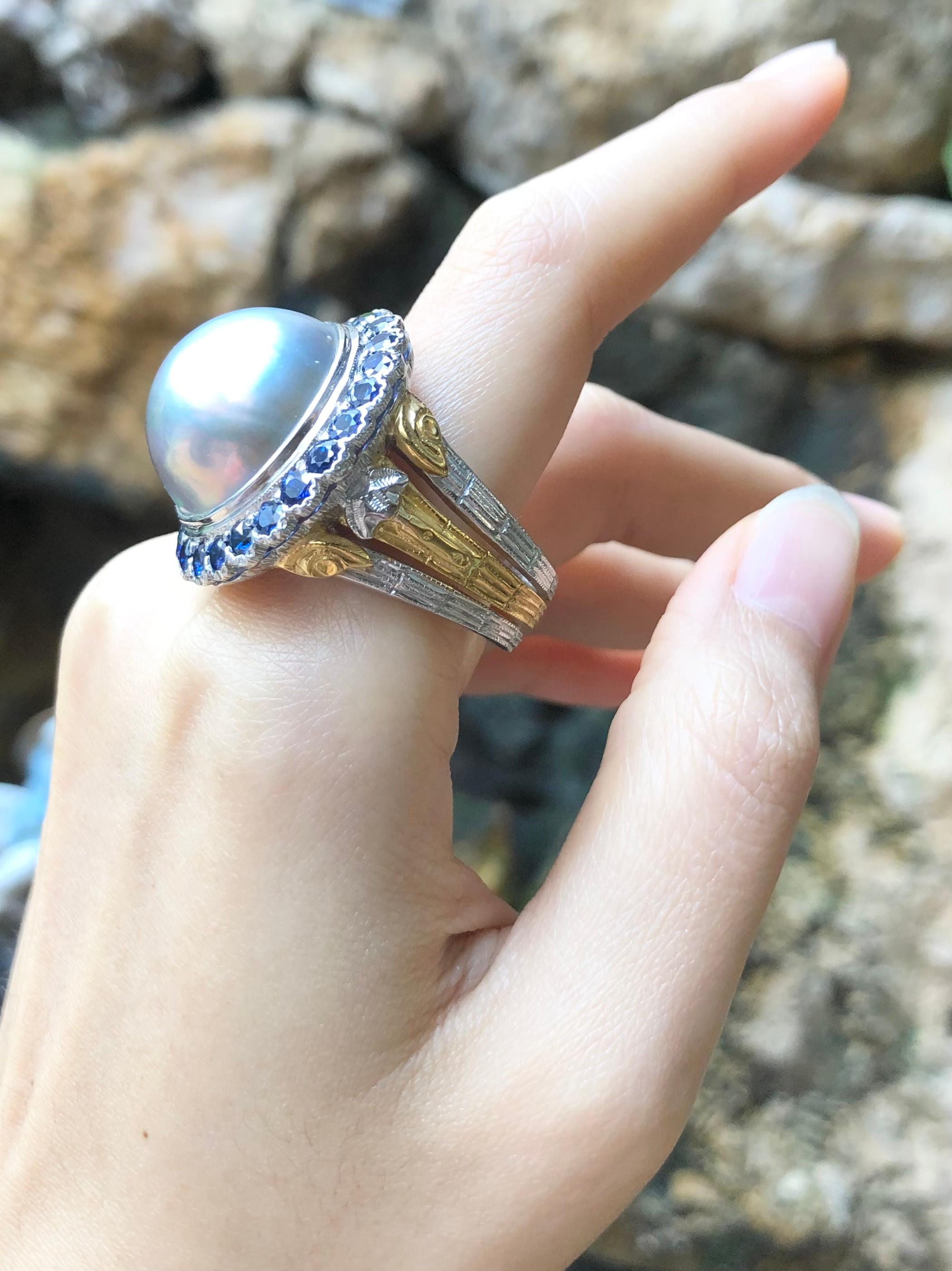 Ring aus 18 Karat Weißgold mit Mabe-Perle und blauem Saphir im Zustand „Neu“ im Angebot in Bangkok, TH