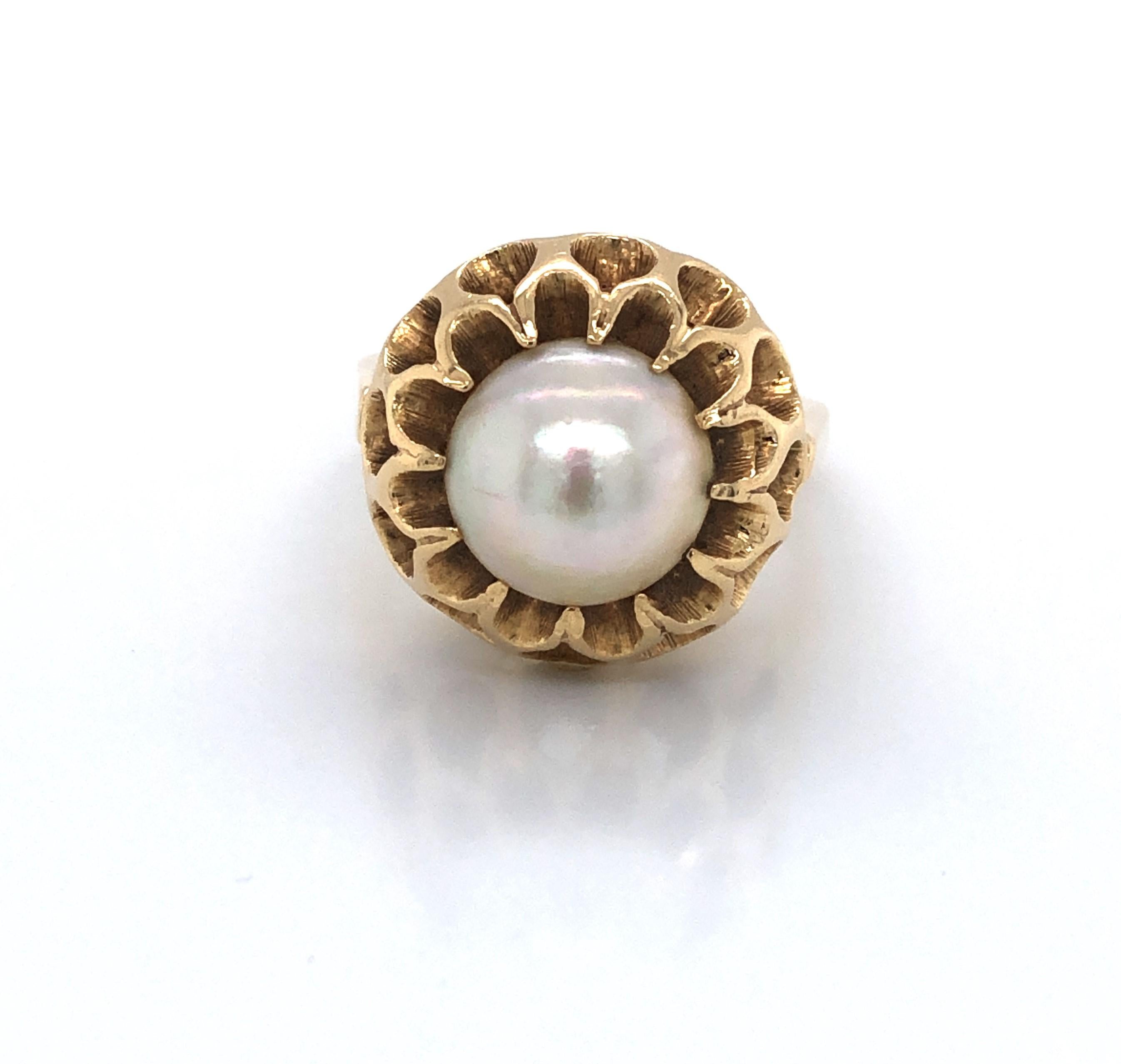 Round Cut Mabe Pearl Yellow Gold Flower Cocktail Ring For Sale