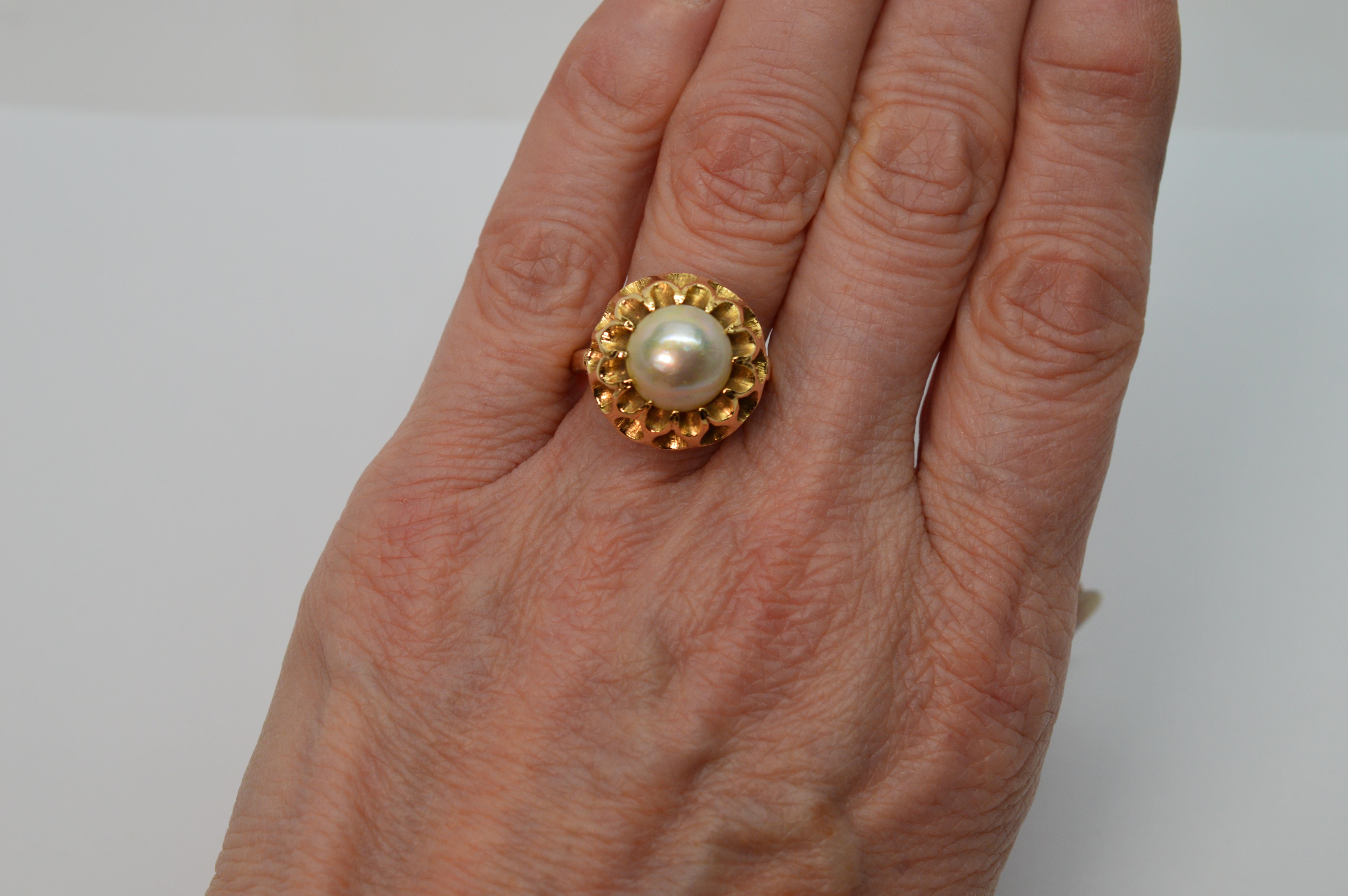 Women's Mabe Pearl Yellow Gold Flower Cocktail Ring For Sale
