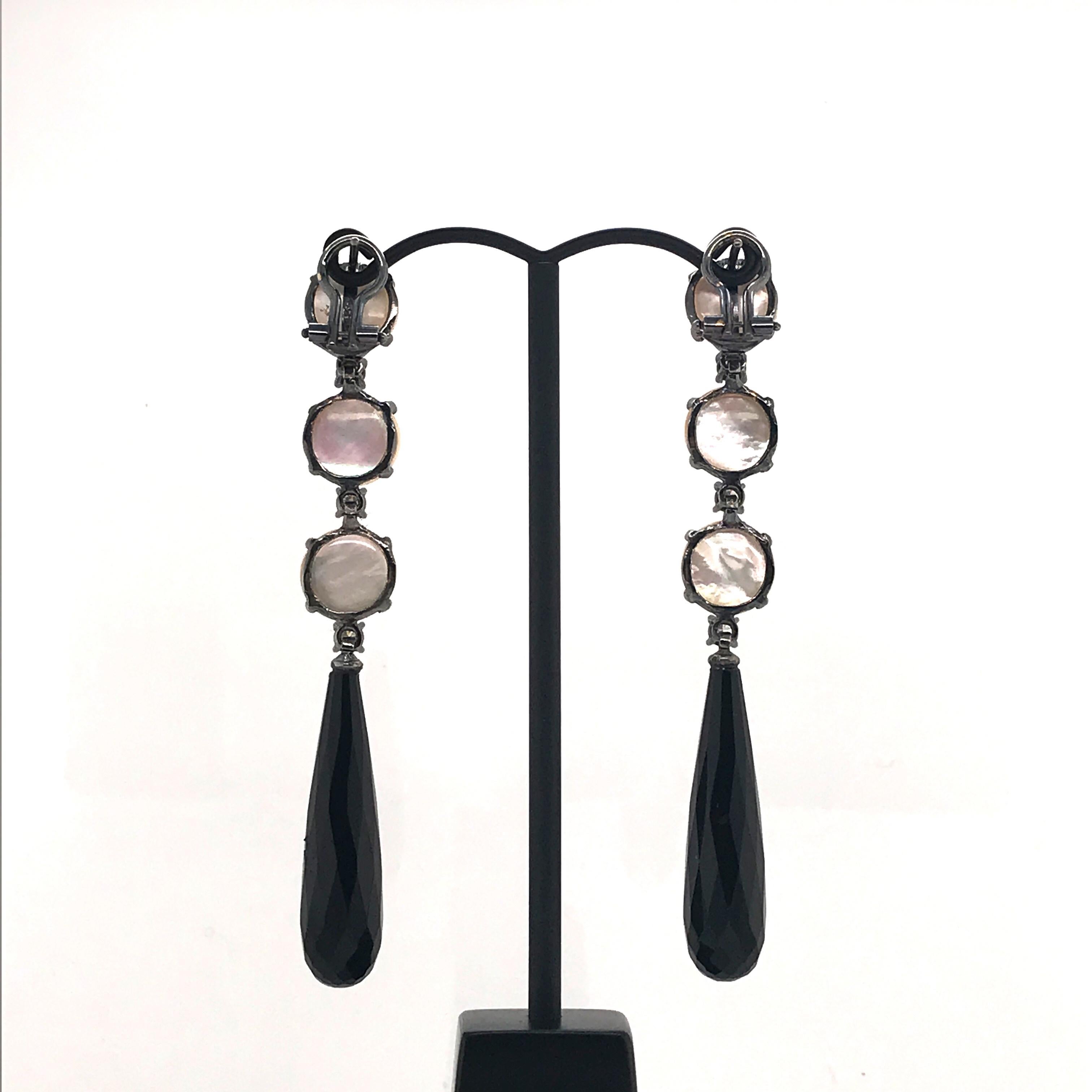 Mabe South Sea Pearls, Diamonds with Agate on Black Gold 18k Chandelier Earring In New Condition In Vannes, FR