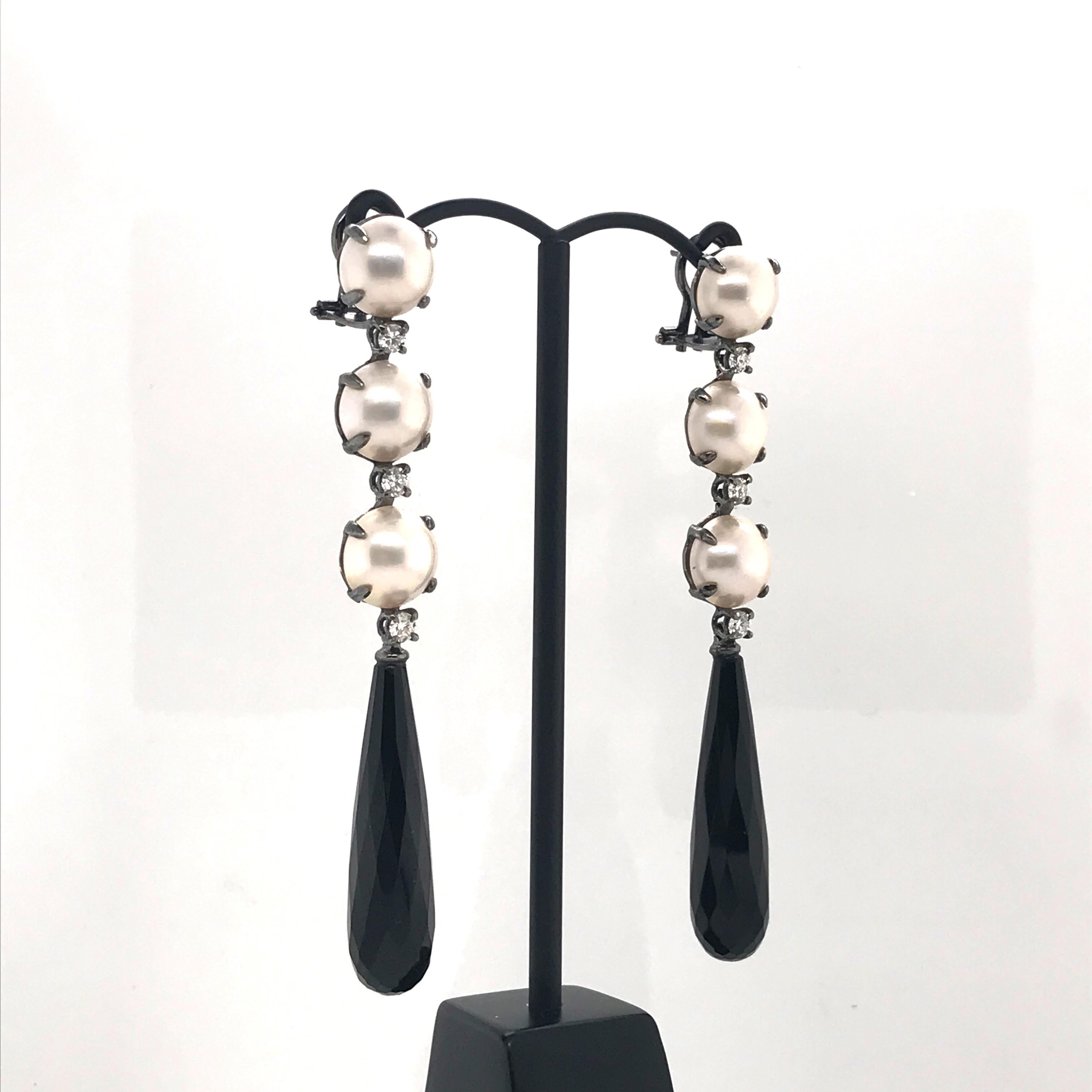 Women's Mabe South Sea Pearls, Diamonds with Agate on Black Gold 18k Chandelier Earring