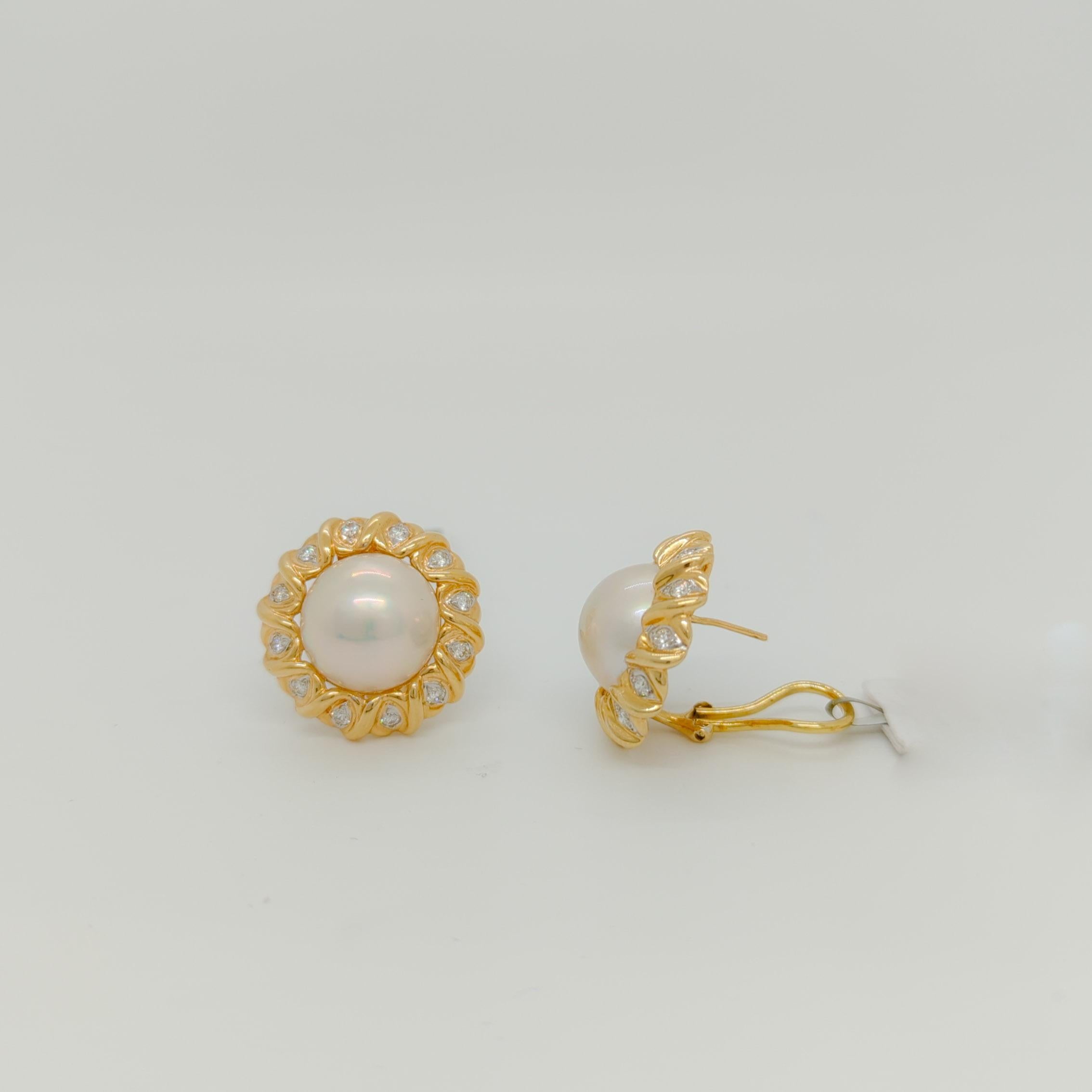 Mabe White Pearl with Round Diamond Lever Back Earrings in 14K Yellow Gold In New Condition For Sale In Los Angeles, CA