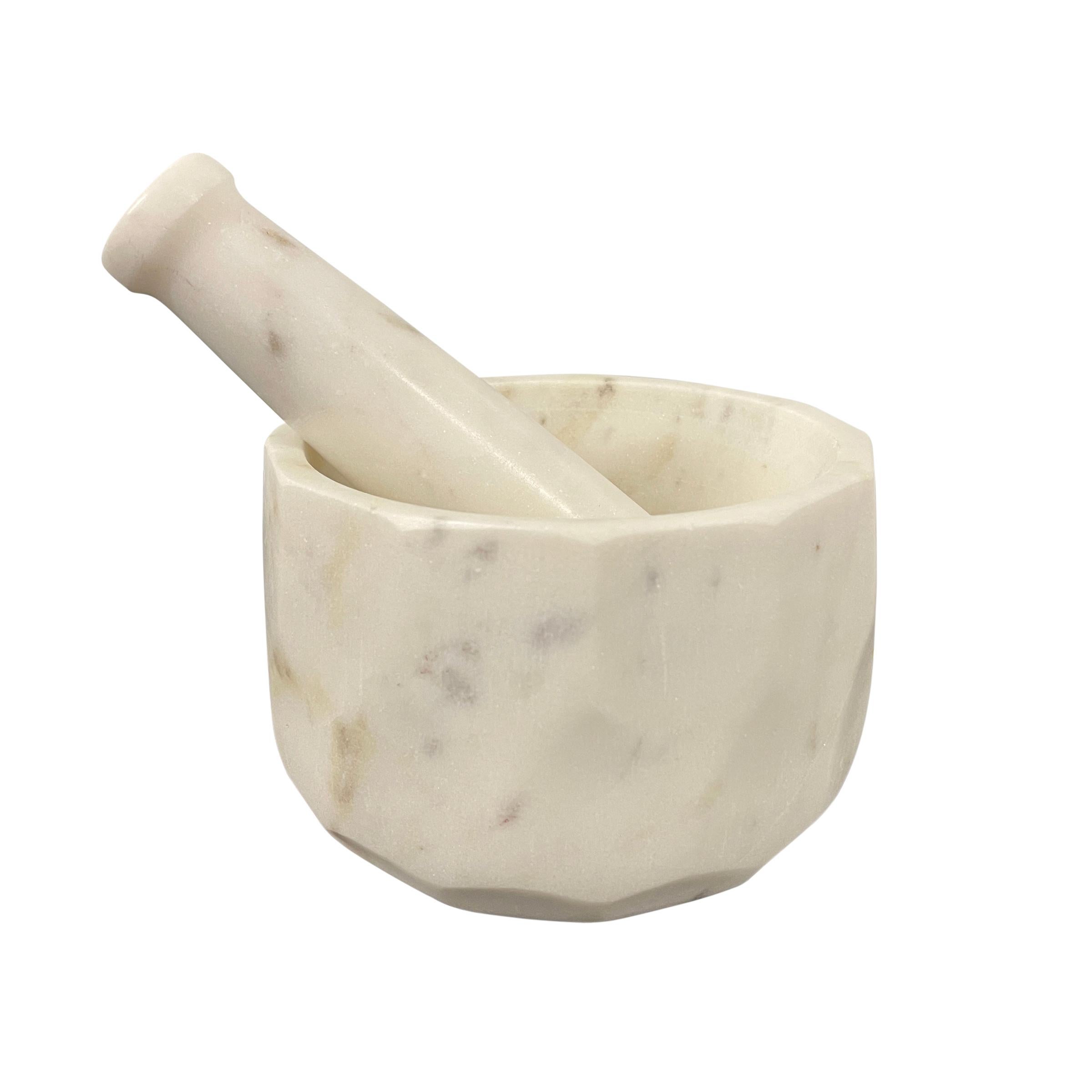 Marble Mortar and Pestle In Good Condition In Chicago, IL