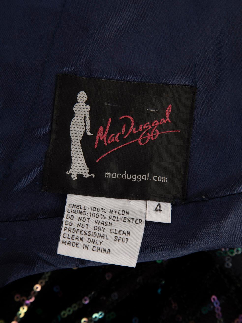 Mac Duggal Navy Sequin Plunge Neck Gown Size S In Excellent Condition For Sale In London, GB