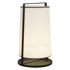 Lampada da terra di ispirazione giapponese Macao di Corrado Dotti