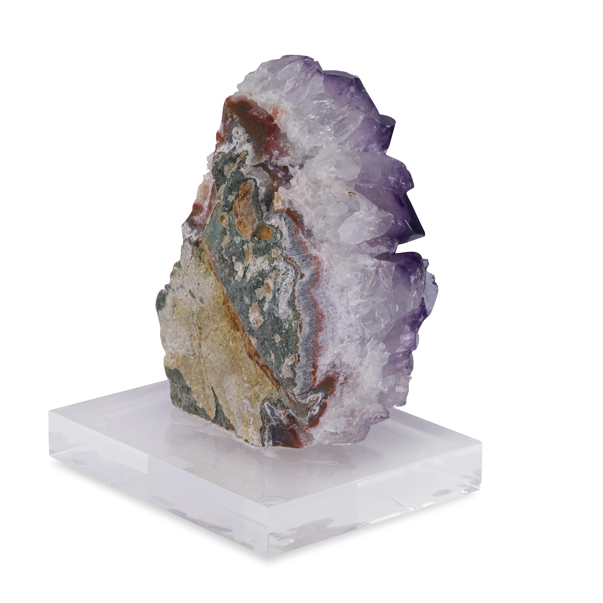 Modern Macapa Sculpture in Amethyst Stone by Curatedkravet