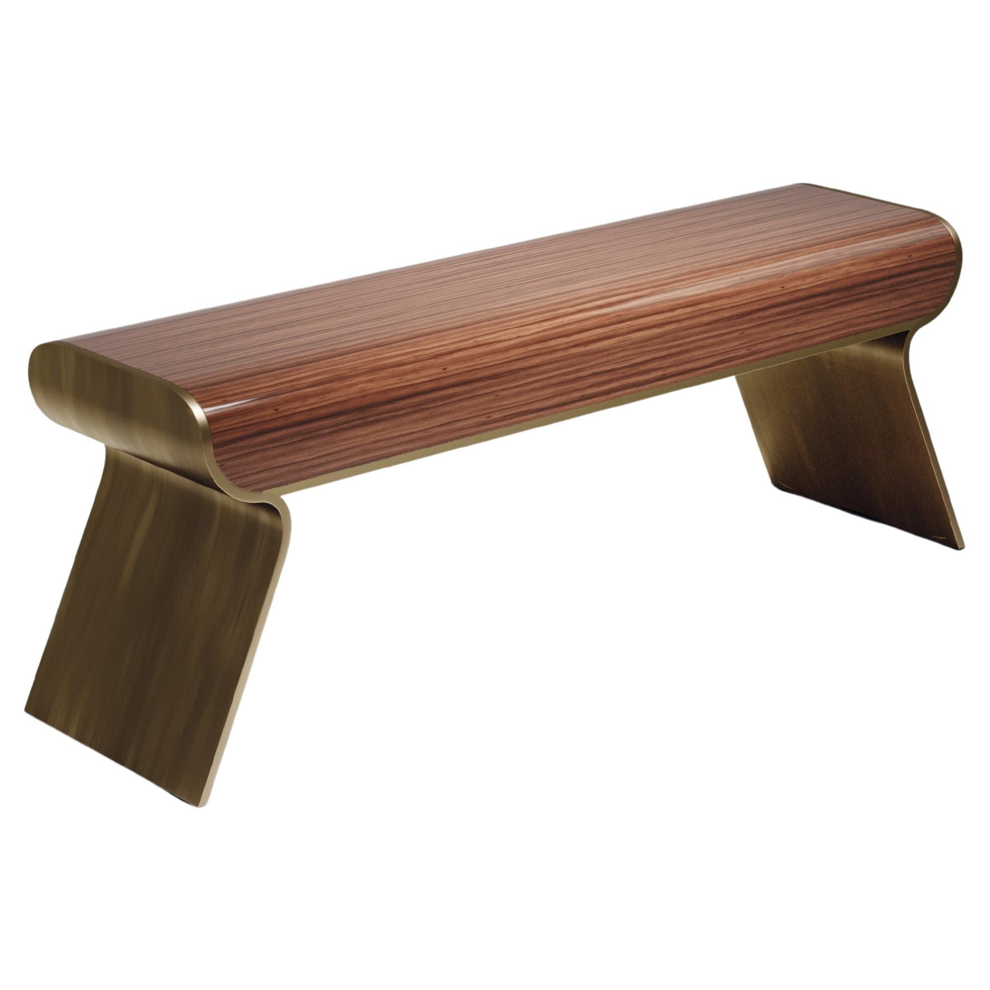 Banc en macassar avec détails en laiton patiné par Kifu Paris en vente