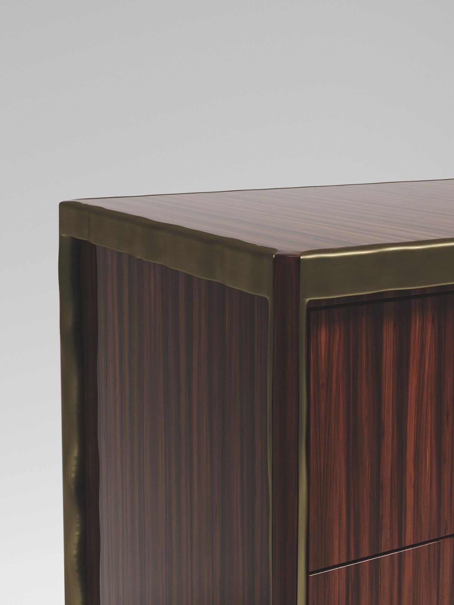 Art Déco Cassettiera Macassar con dettagli in ottone patinato e bronzo di R&Y Augousti in vendita