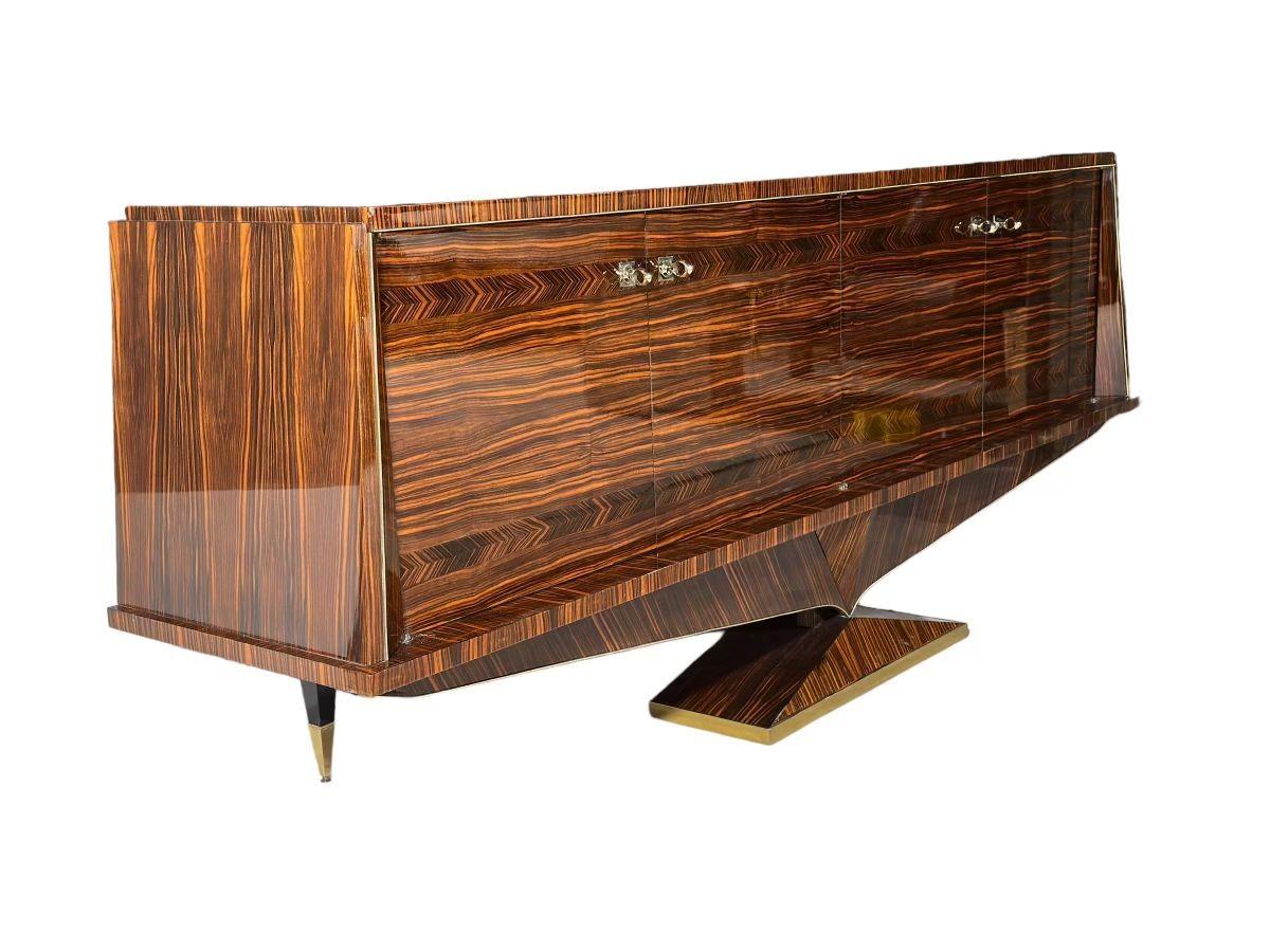 Macassar Ebony French Credenza by N. F. Ameublement, 1950. Excellent vintage condition.
Measures 94.5