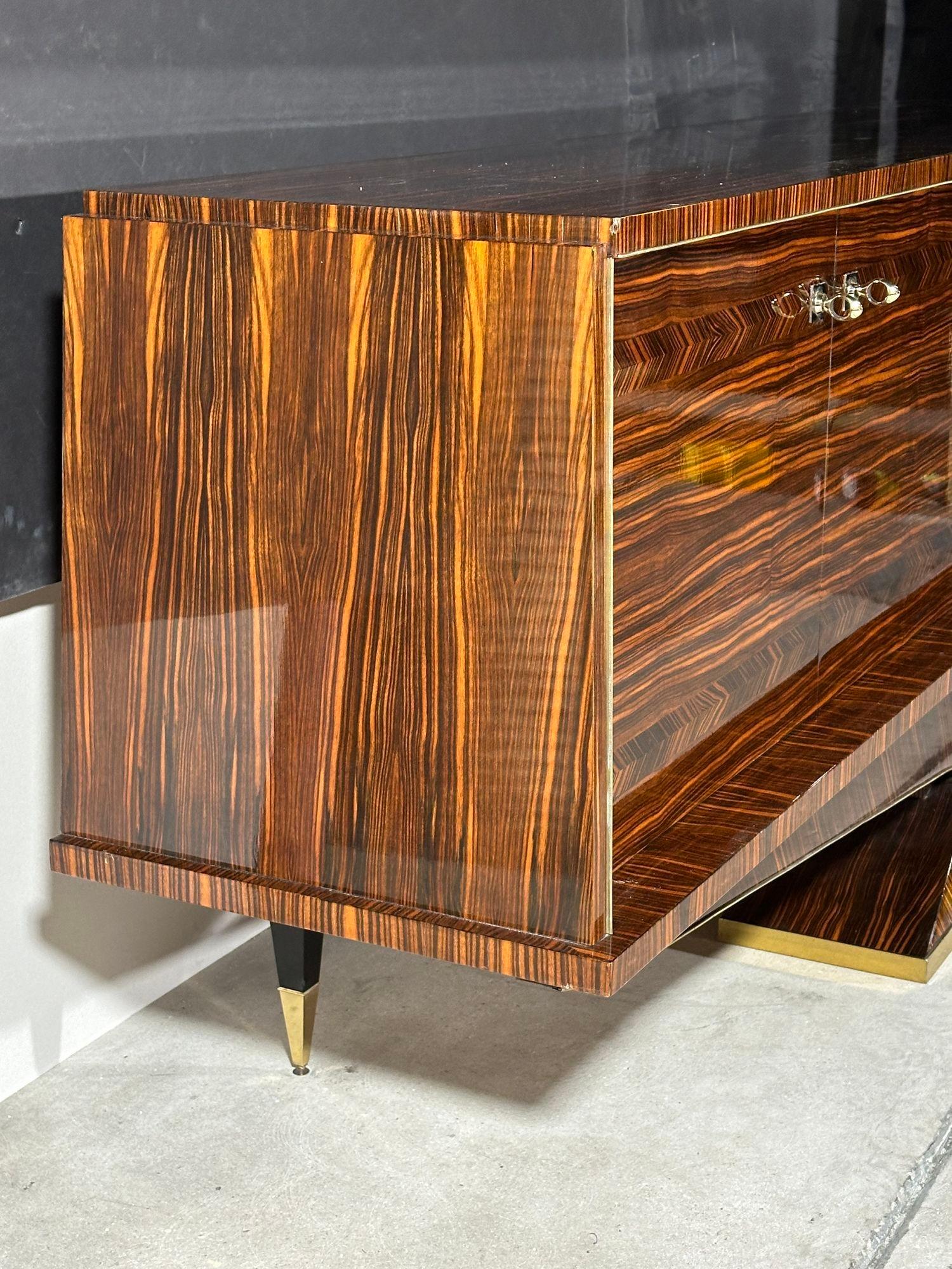 Macassar Ebony French Credenza by N. F. Ameublement, 1950 In Good Condition For Sale In Chicago, IL