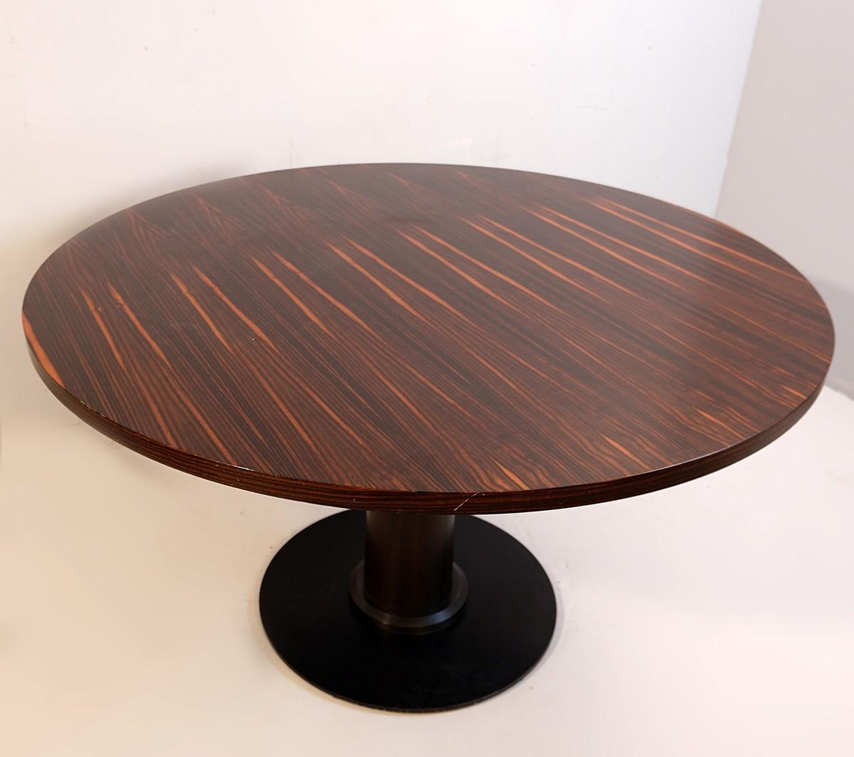 Table de salle à manger ronde en ébène de Macassar Ø 128cm.