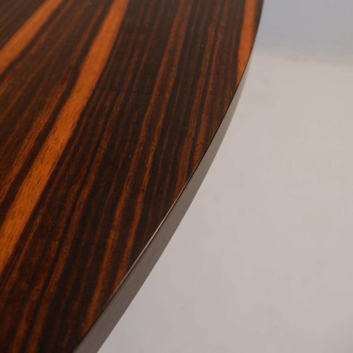 Late 20th Century Macassar Ebony Round Dining Table For Sale