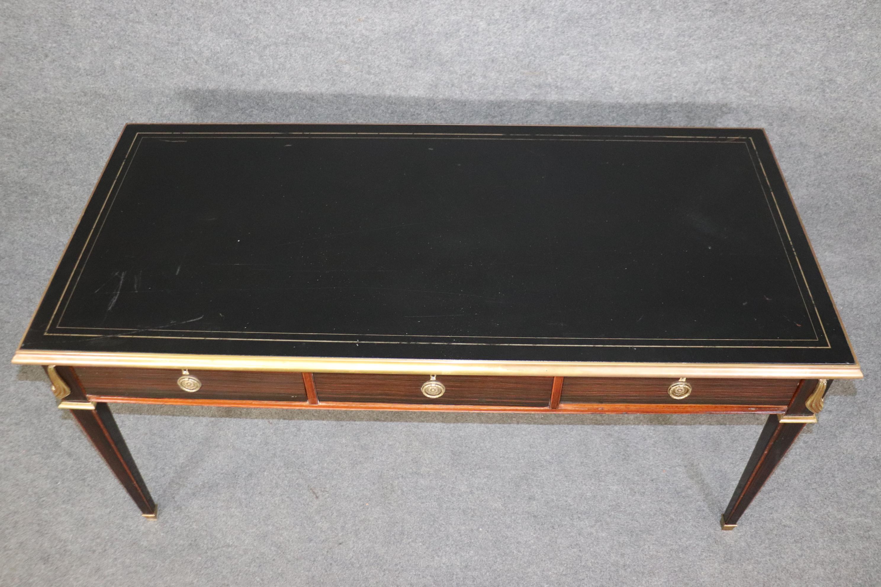 Macassar Ebony Veneered Leather Top French Directoire Louis XVI Style Desk  In Good Condition In Swedesboro, NJ
