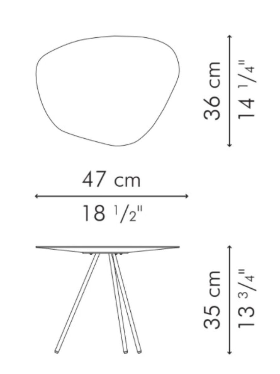 Niedriger Makassar-Pebble-Beistelltisch für den Innenbereich von Kenneth Cobonpue (Stahl) im Angebot