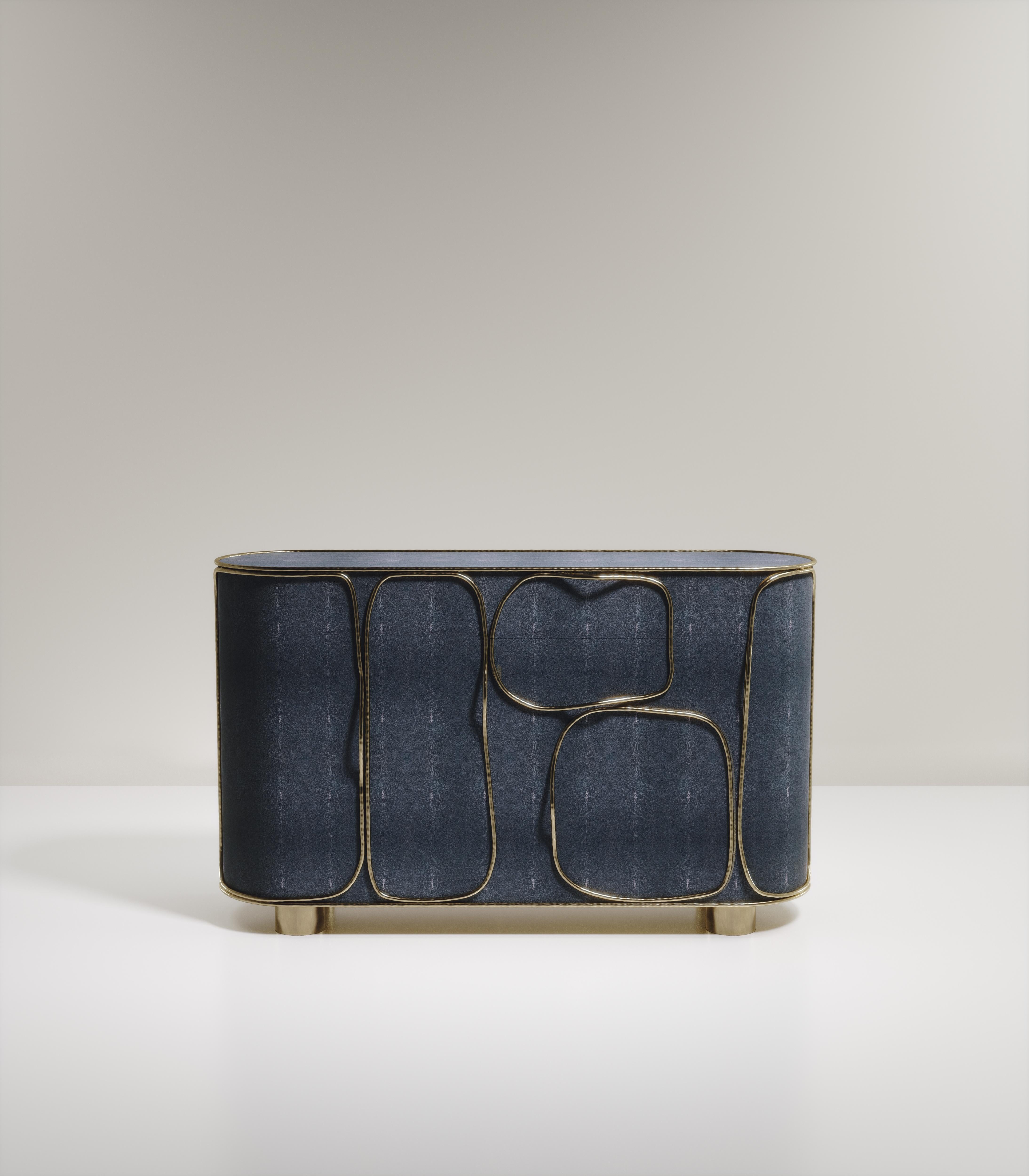 Meuble de bar en Wood Macassar avec détails en laiton Patina par R&Y Augousti en vente 4