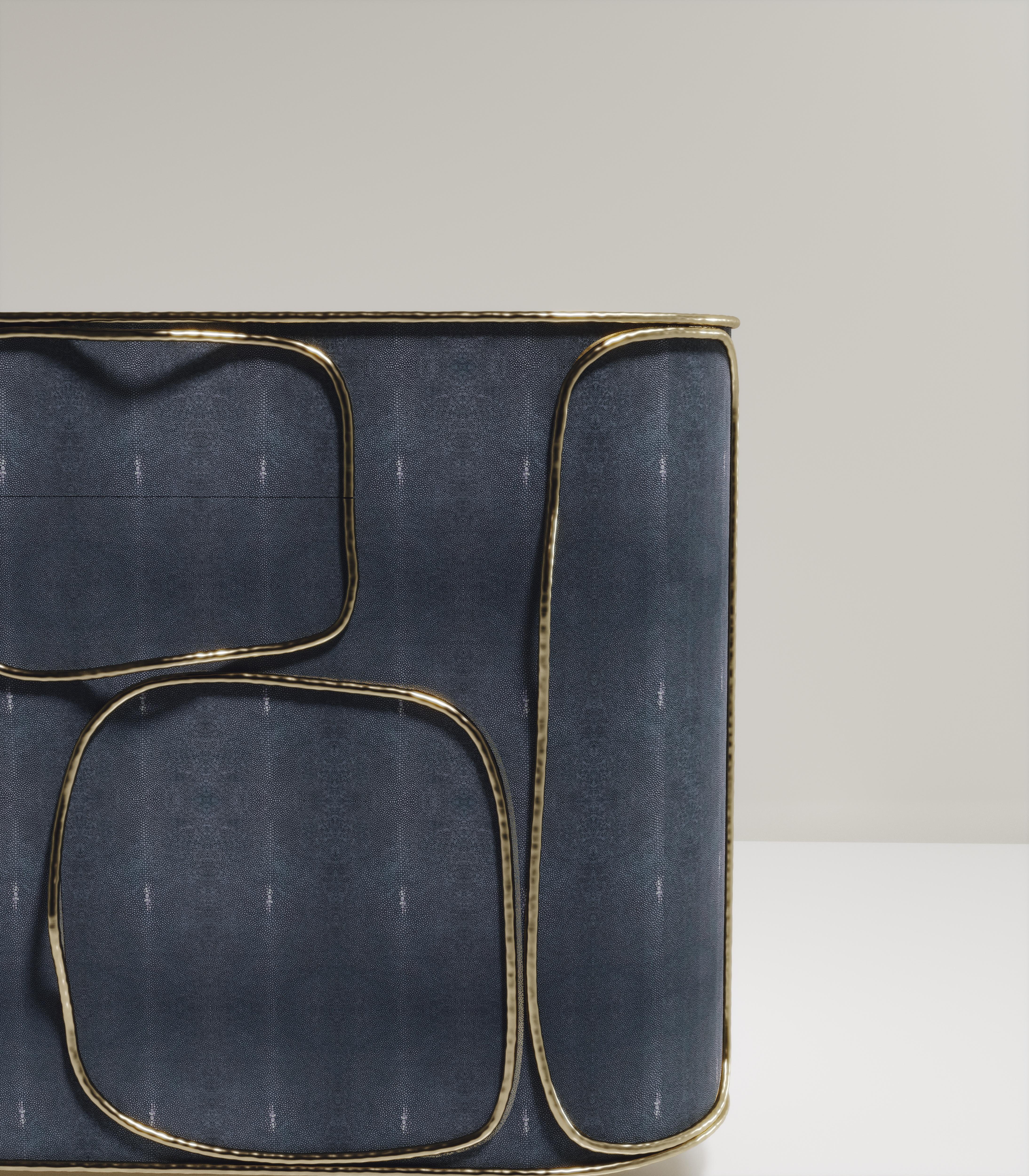 Meuble de bar en Wood Macassar avec détails en laiton Patina par R&Y Augousti en vente 5