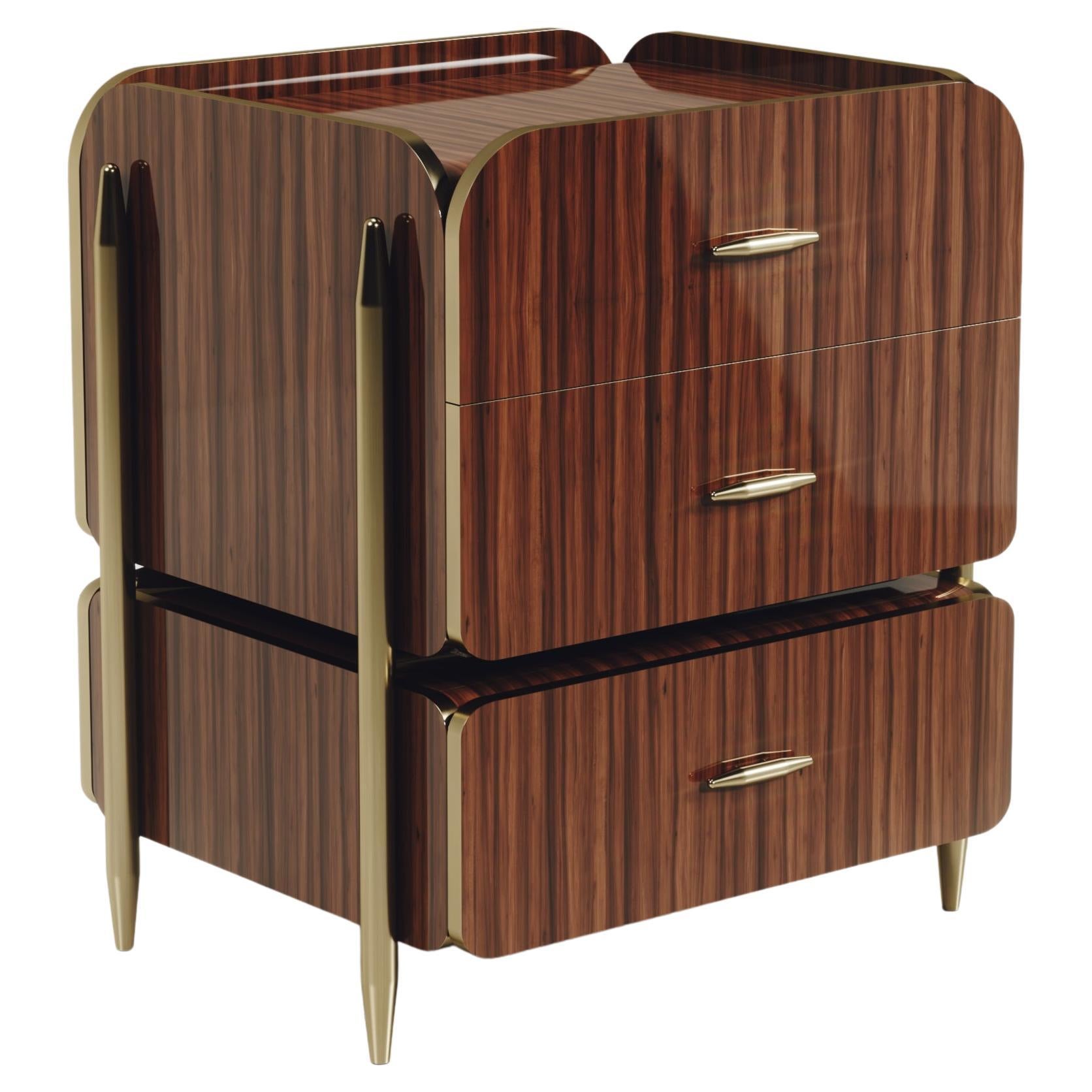 Mesilla de noche de madera de macasar con detalles de latón by Kifu Paris