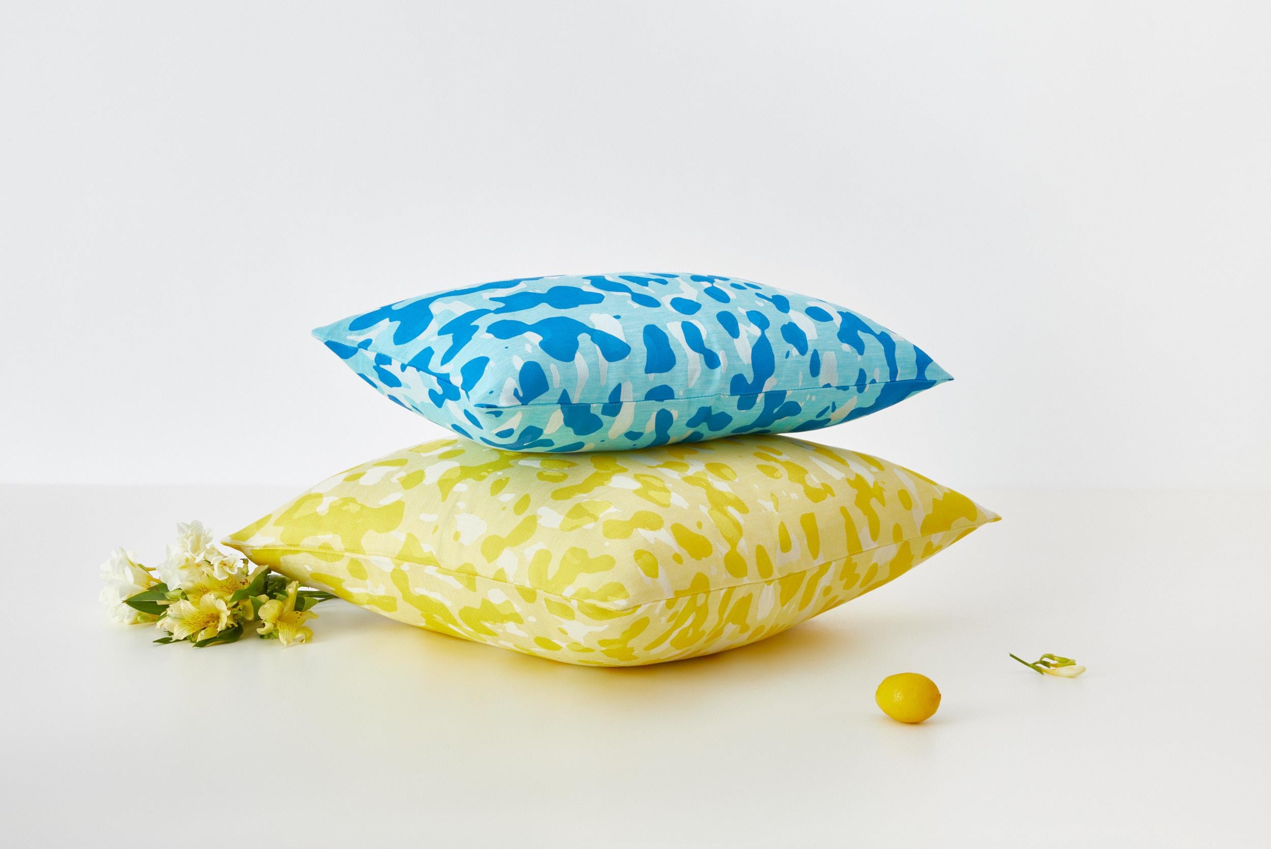 Cotton Macchia su Macchia Pineapple Jacquard Cushion 50x50cm by Stories of Italy For Sale