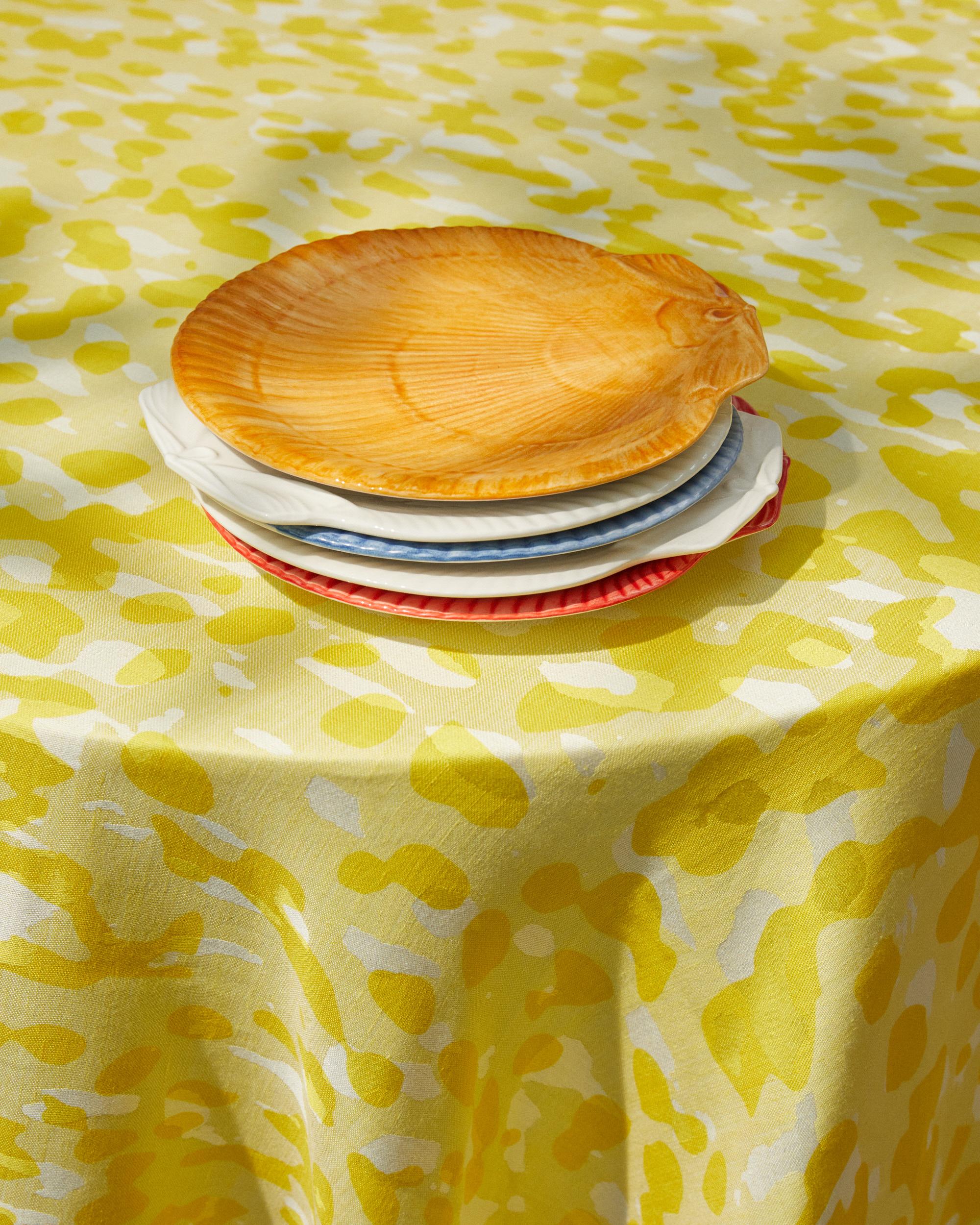 Italian Macchia su Macchia Pineapple Jacquard Tablecloth by Stories of Italy For Sale