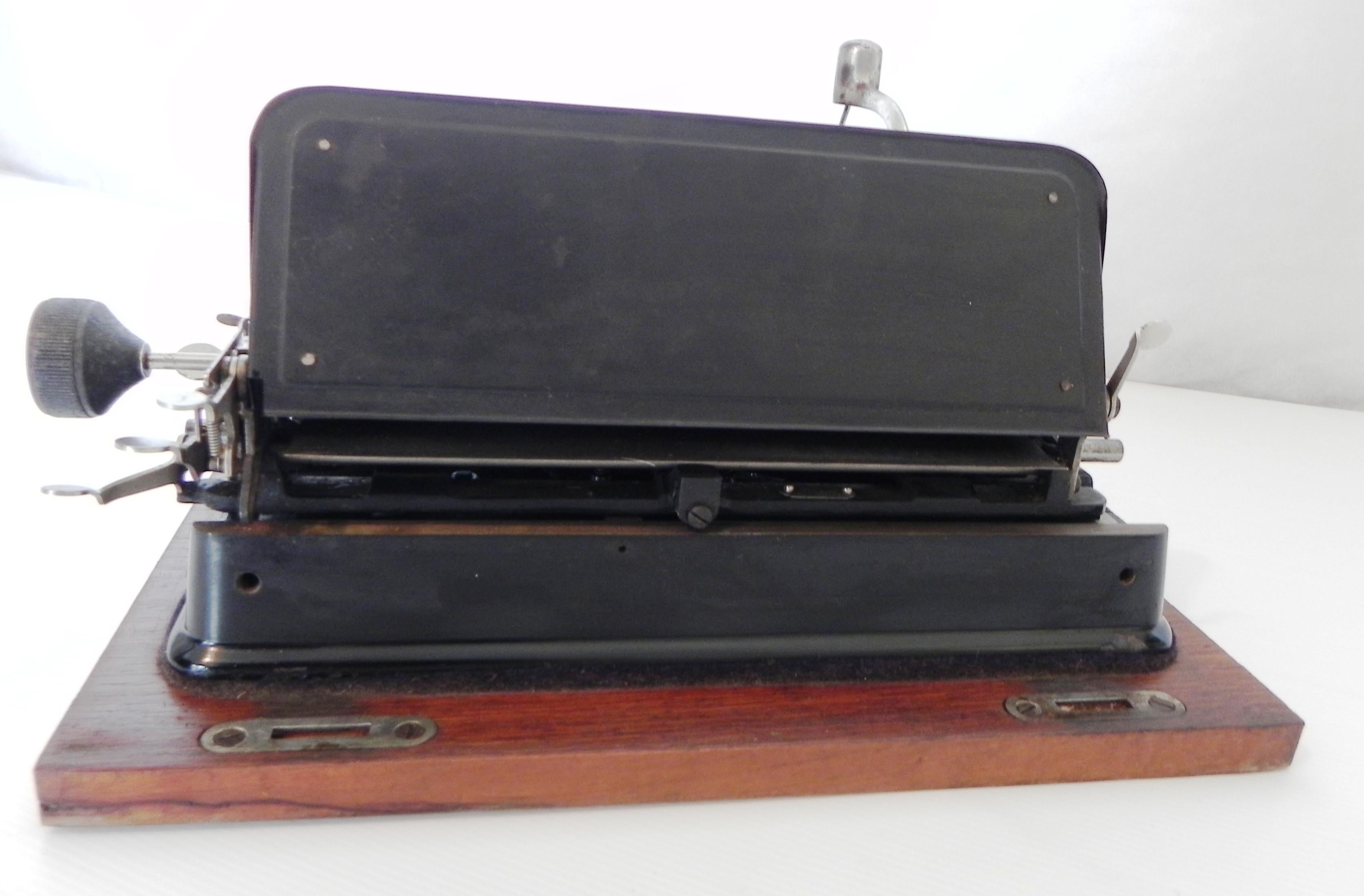 aEG Mignon typewriter, 1920s. For Sale 1
