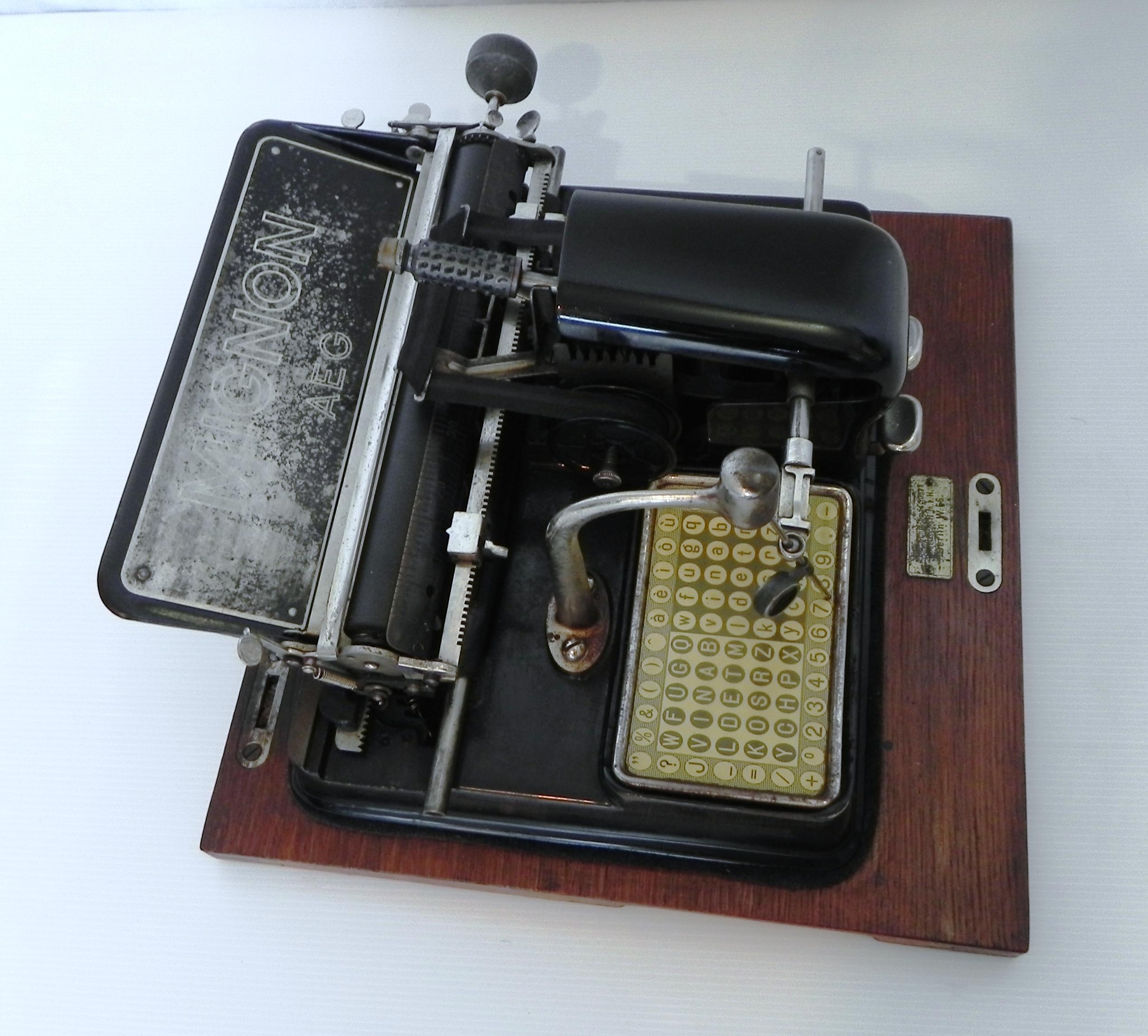 aEG Mignon typewriter, 1920s. For Sale 5