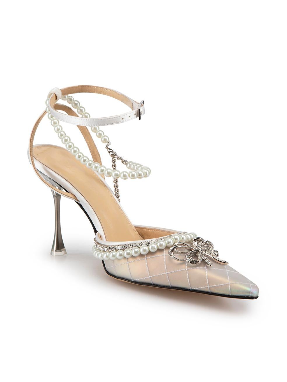 CONDITION is Never worn. No visible wear to shoes is evident on this new Mach & Mach designer resale item.

Details
Elizabeth
Silver
Leather
Heels
Iridescent quilted vamp
White leather adjustable straps
Pearl details
Silver crystal embellished bow