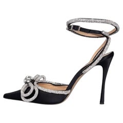 Mach
Mach Silver Crystal Slingback Pumps - Size 39 Mach
Mach Silver Crystal Slingback Pumps - Size 39