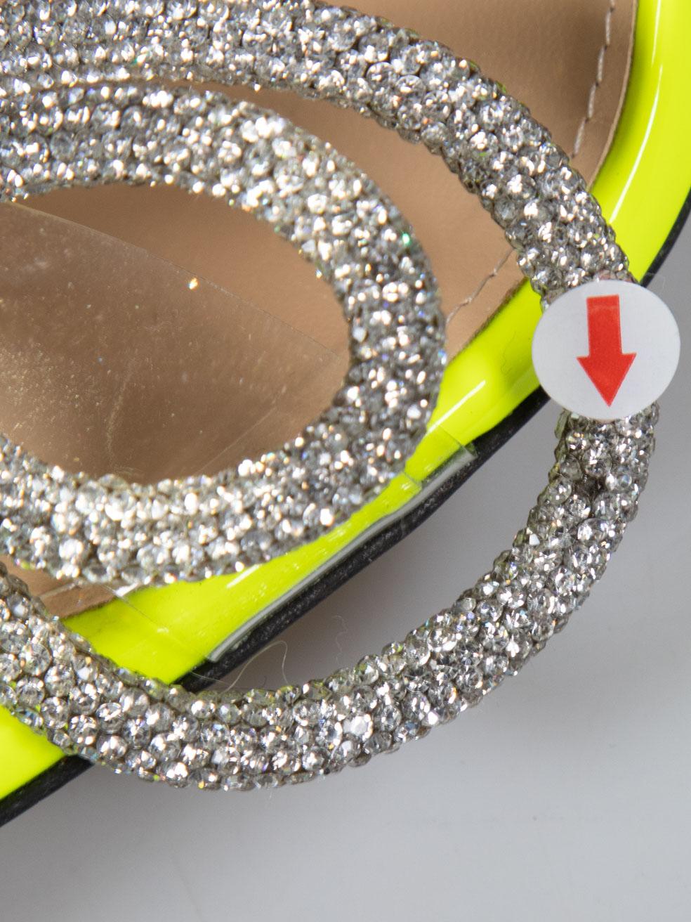 Mach & Mach Sandalias de charol amarillo con doble lazo talla IT 37 en venta 3