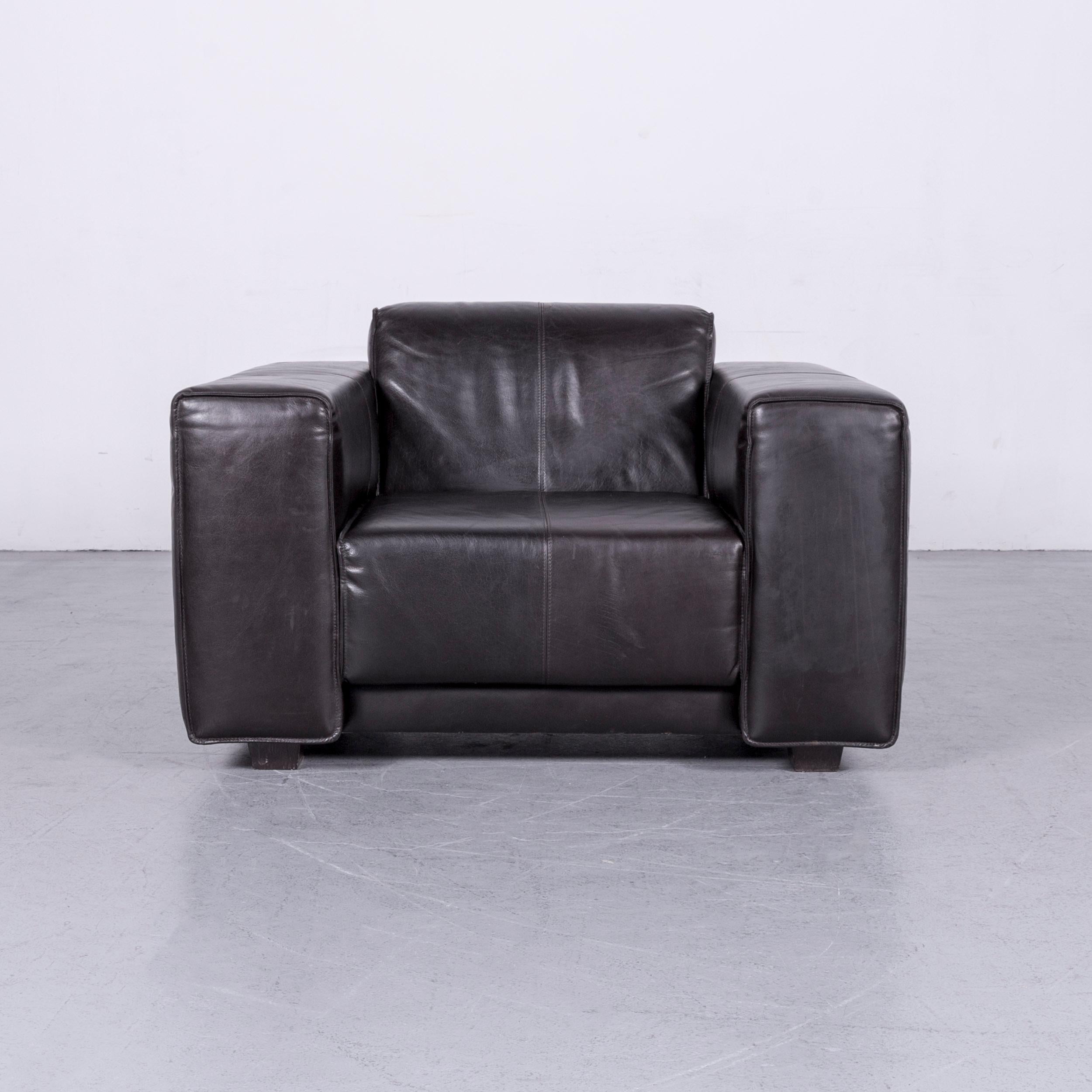 We bring to you an Machalke Navaronne armchair black leather one-seat.