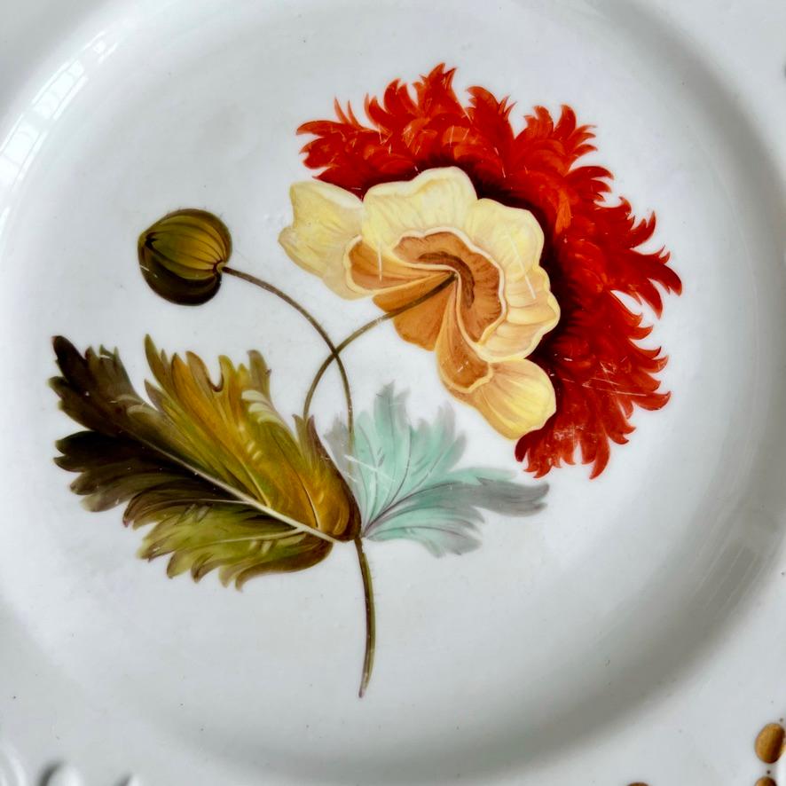 Ensemble Machin de 6 assiettes en forme de moustache, blanche avec fleurs, vers 1825 en vente 4