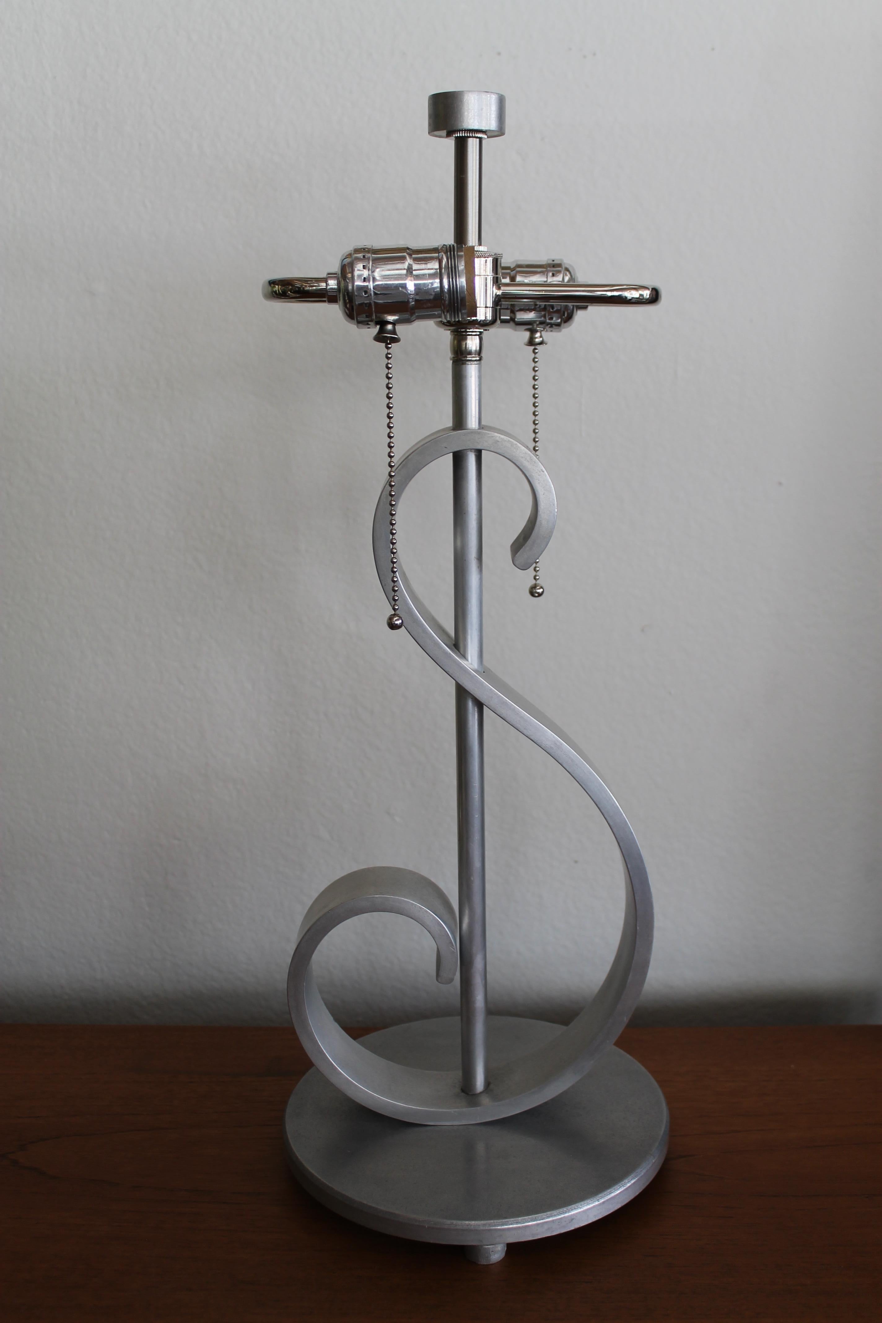 Mid-20th Century Machine Age Aluminum Musical Note Table Lamp For Sale
