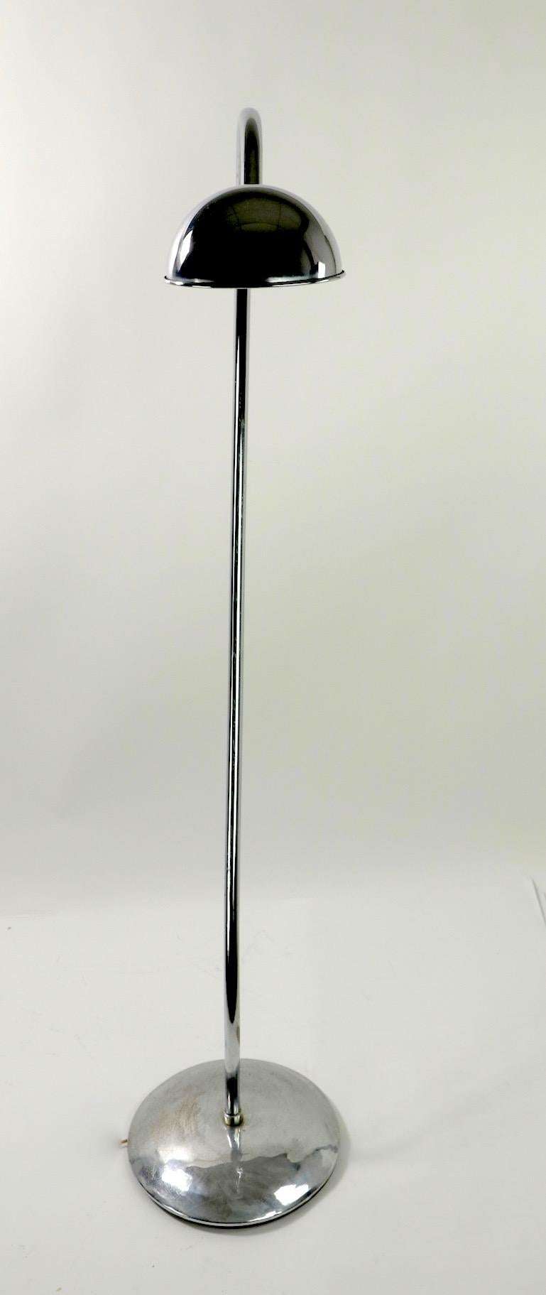 Machine Age Art Deco Chrome Floor Lamp of Exaggerated Curved Form For Sale 5