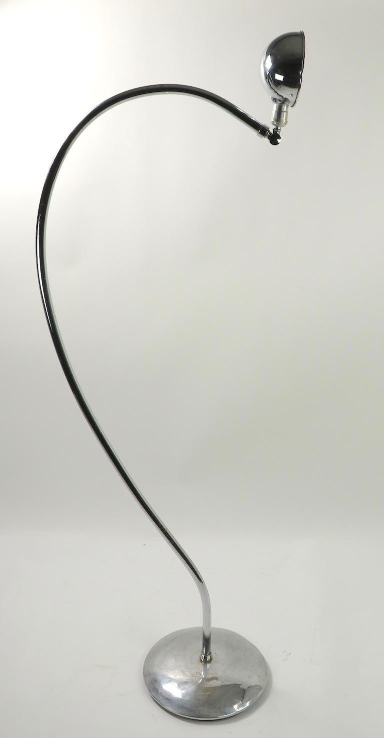 Machine Age Art Deco Chrome Floor Lamp of Exaggerated Curved Form For Sale 7