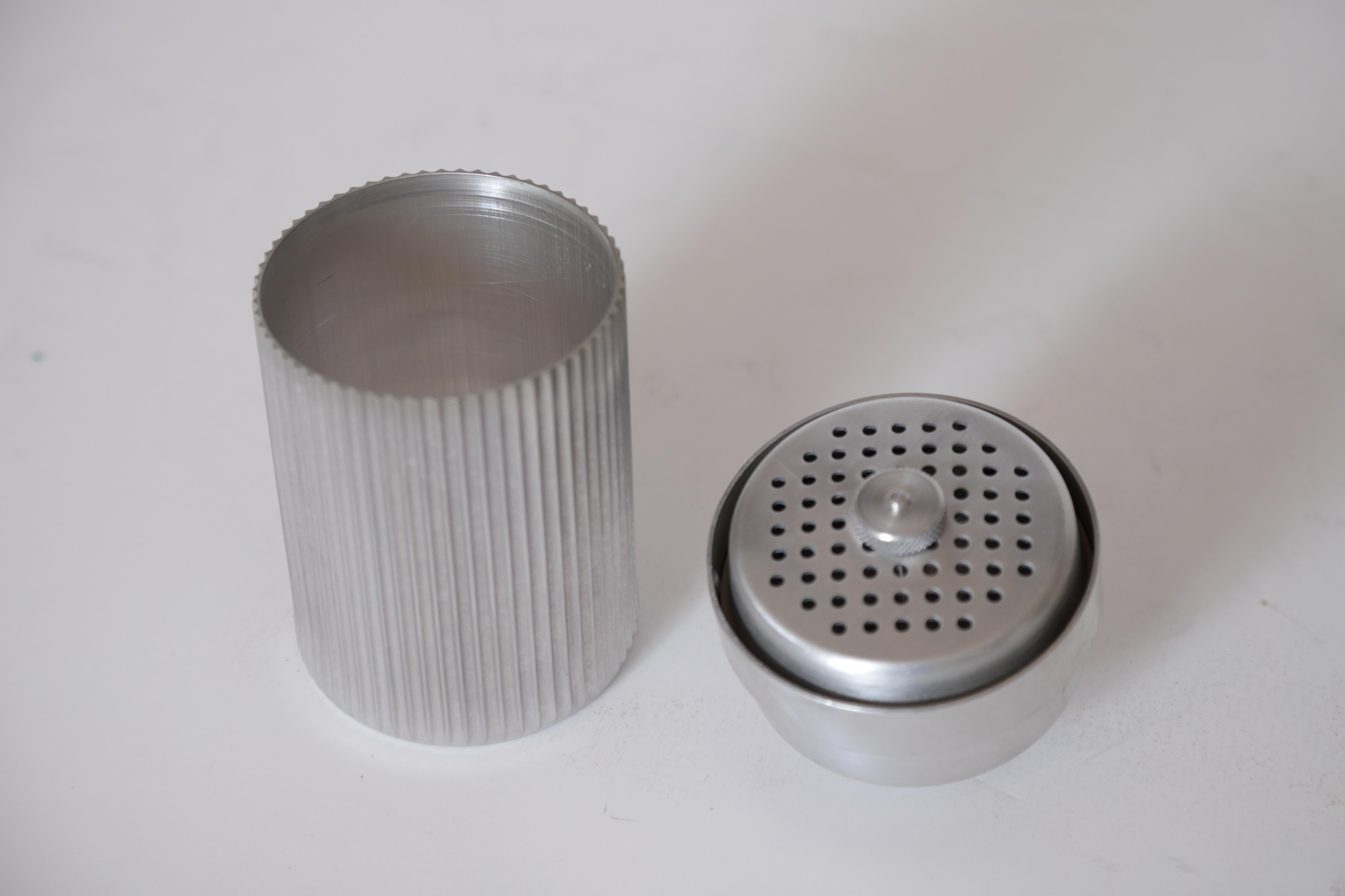 American Machine Age Art Deco Eezee-Pour Cocktail Shaker Ribbed Aluminum, Emson Products
