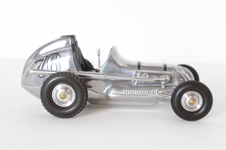 Machine Age Art Deco Roy Cox Thimbledrome Polished Aluminium Tether / Push Car For Sale 2