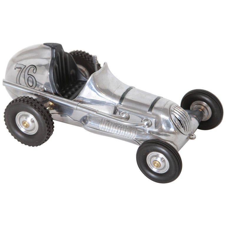 Machine Age Art Deco Roy Cox Thimbledrome Polished Aluminium Tether / Push Car For Sale