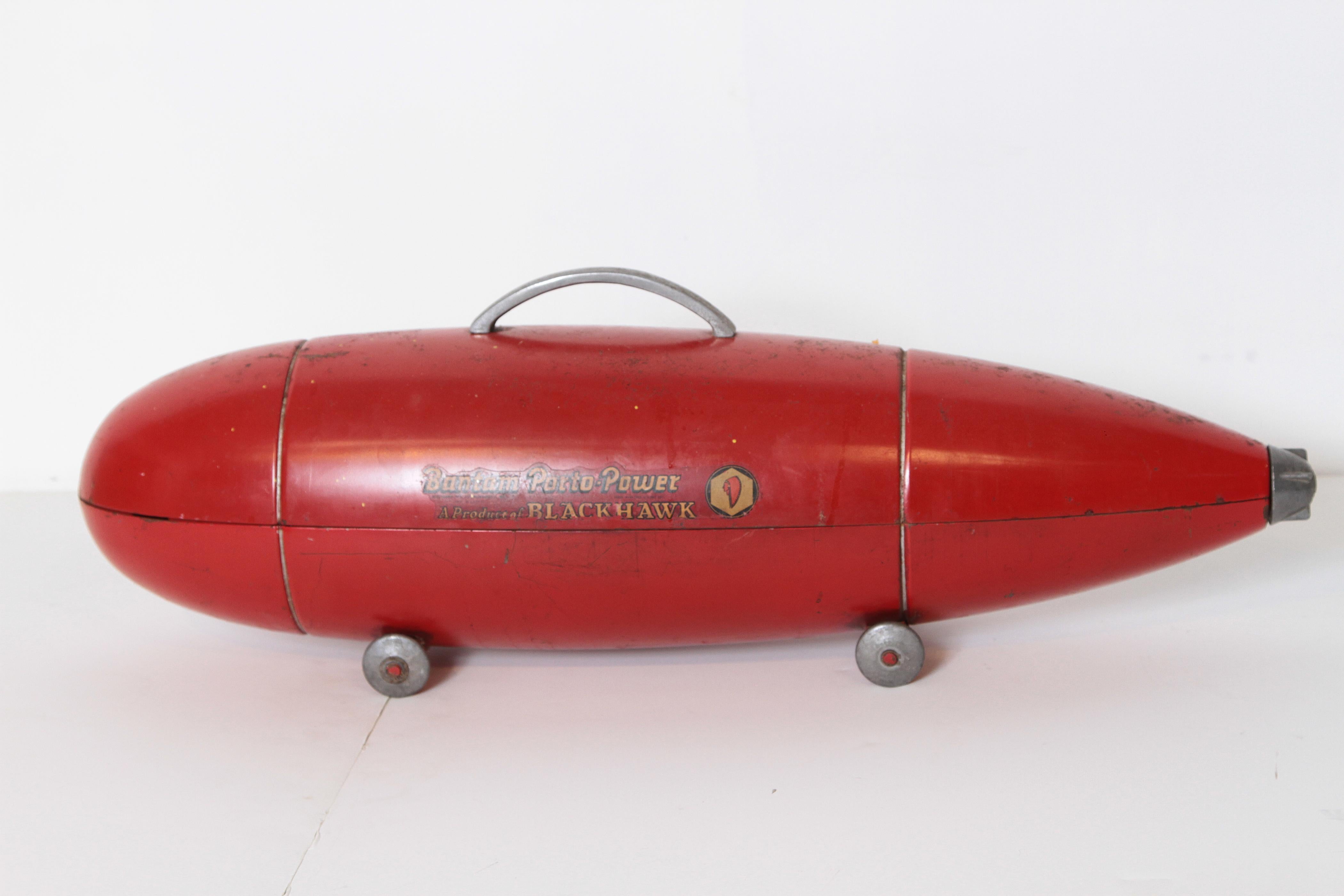 Machine Age Art Deco Streamline Blackhawk Werkzeugkasten:: Zeppelin:: Torpedo:: Bombe (Emailliert)