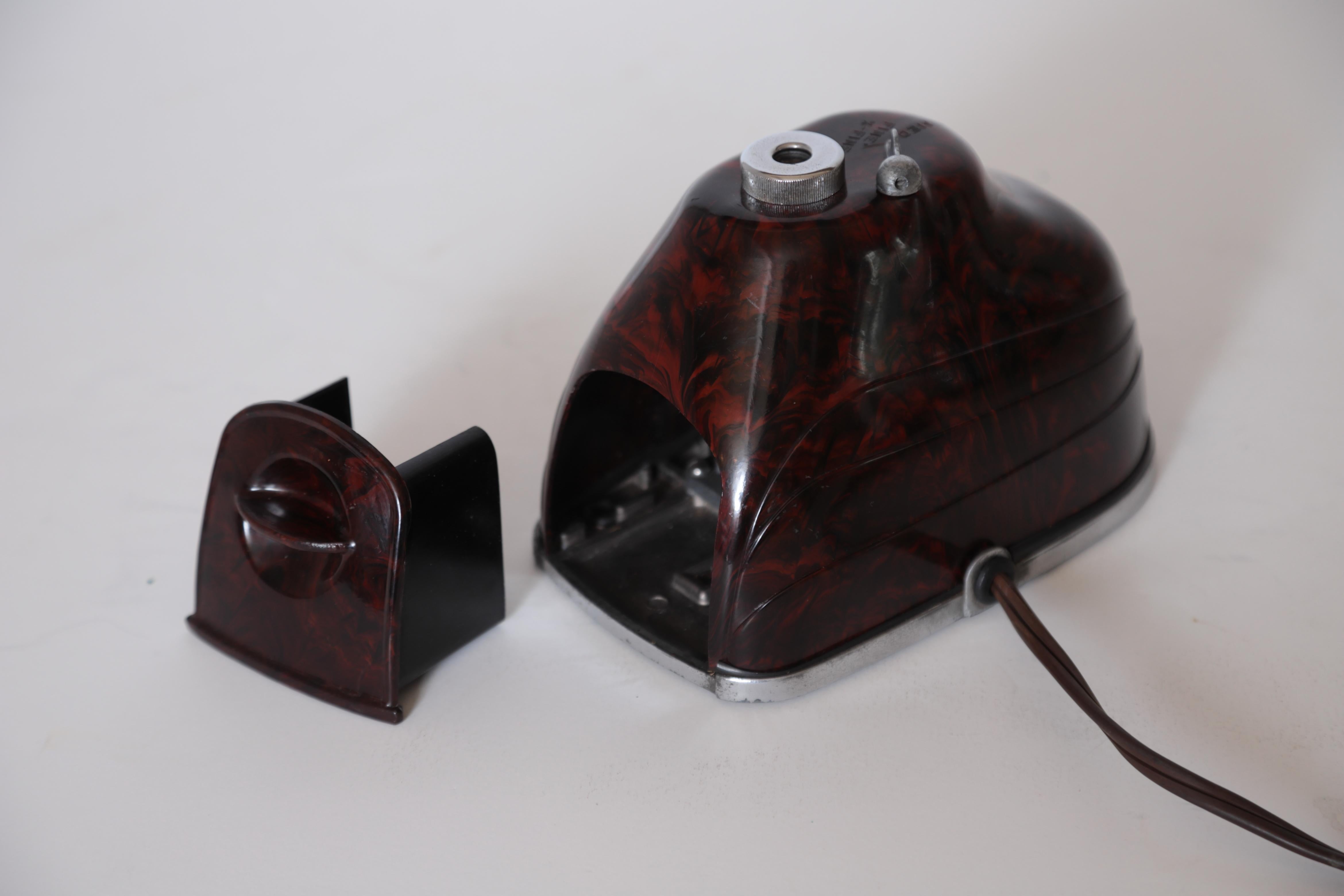 Machine Age Art Deco Streamline Morris Bakelite Electric Pencil Sharpener For Sale 2