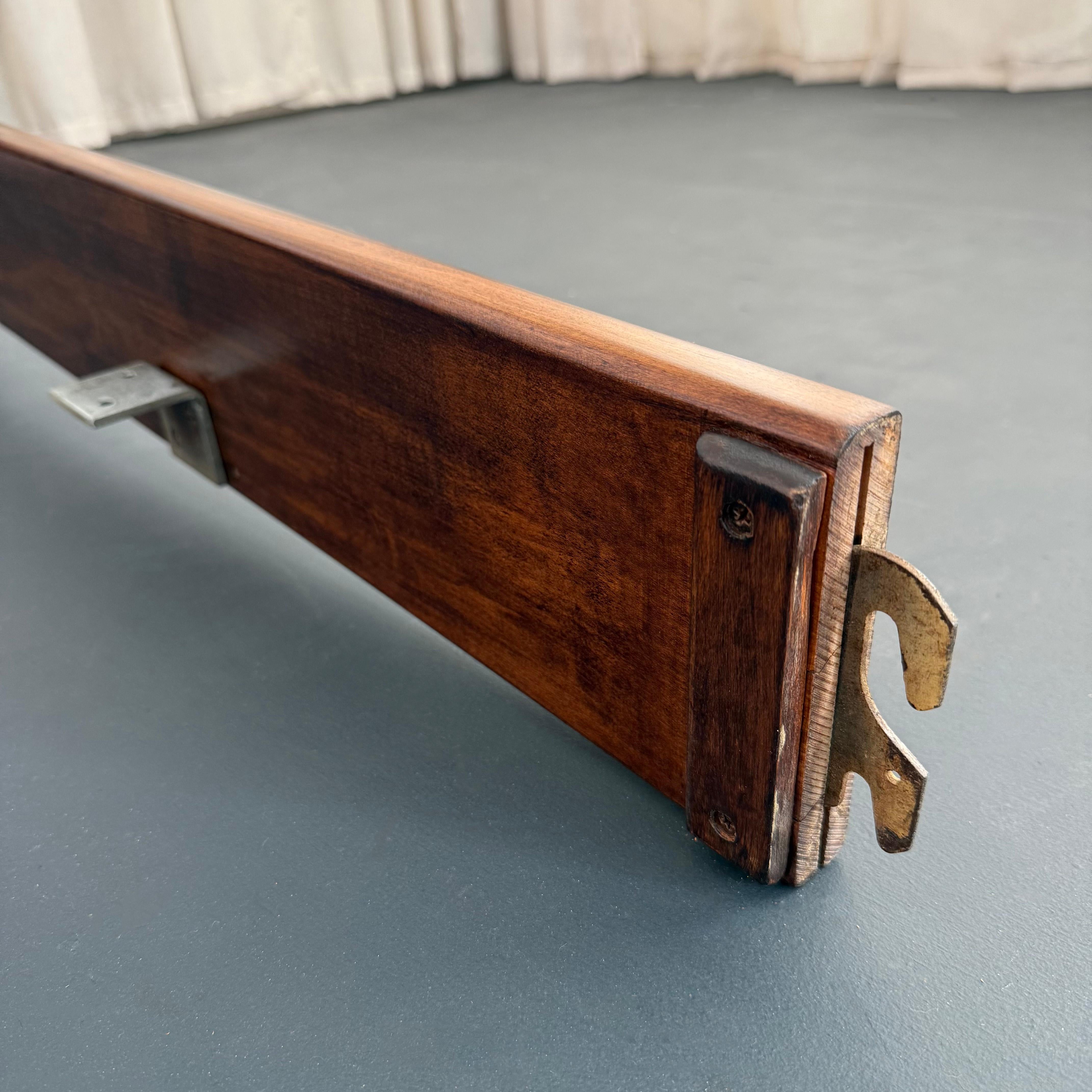 Machin-Age Art Deco Walnuss Bett von Paul Goldman für Plymodern Möbel im Angebot 8