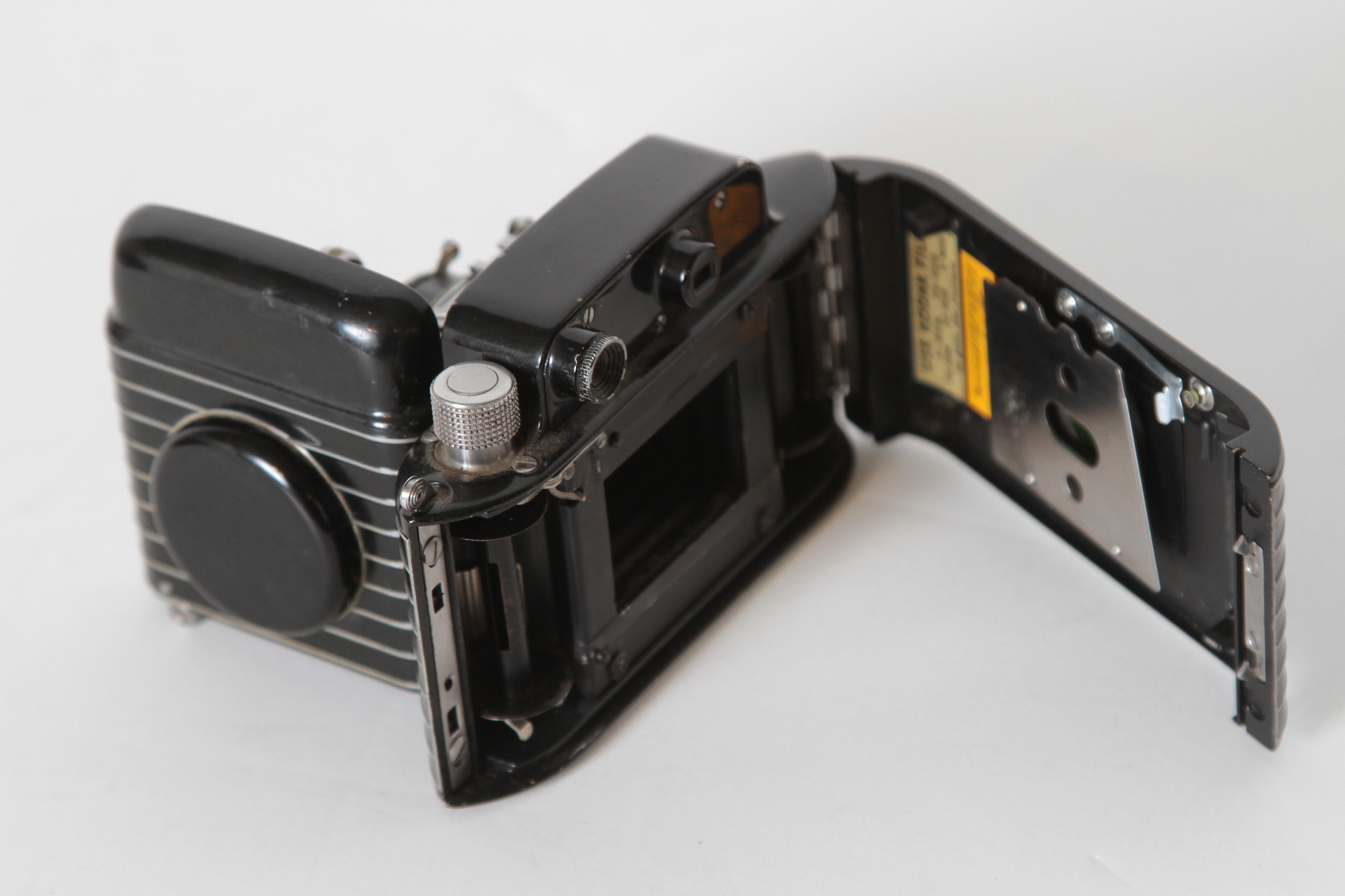 Machine Age Art Deco Walter Dorwin Teague Kodak Bantam Special Camera In Good Condition In Dallas, TX
