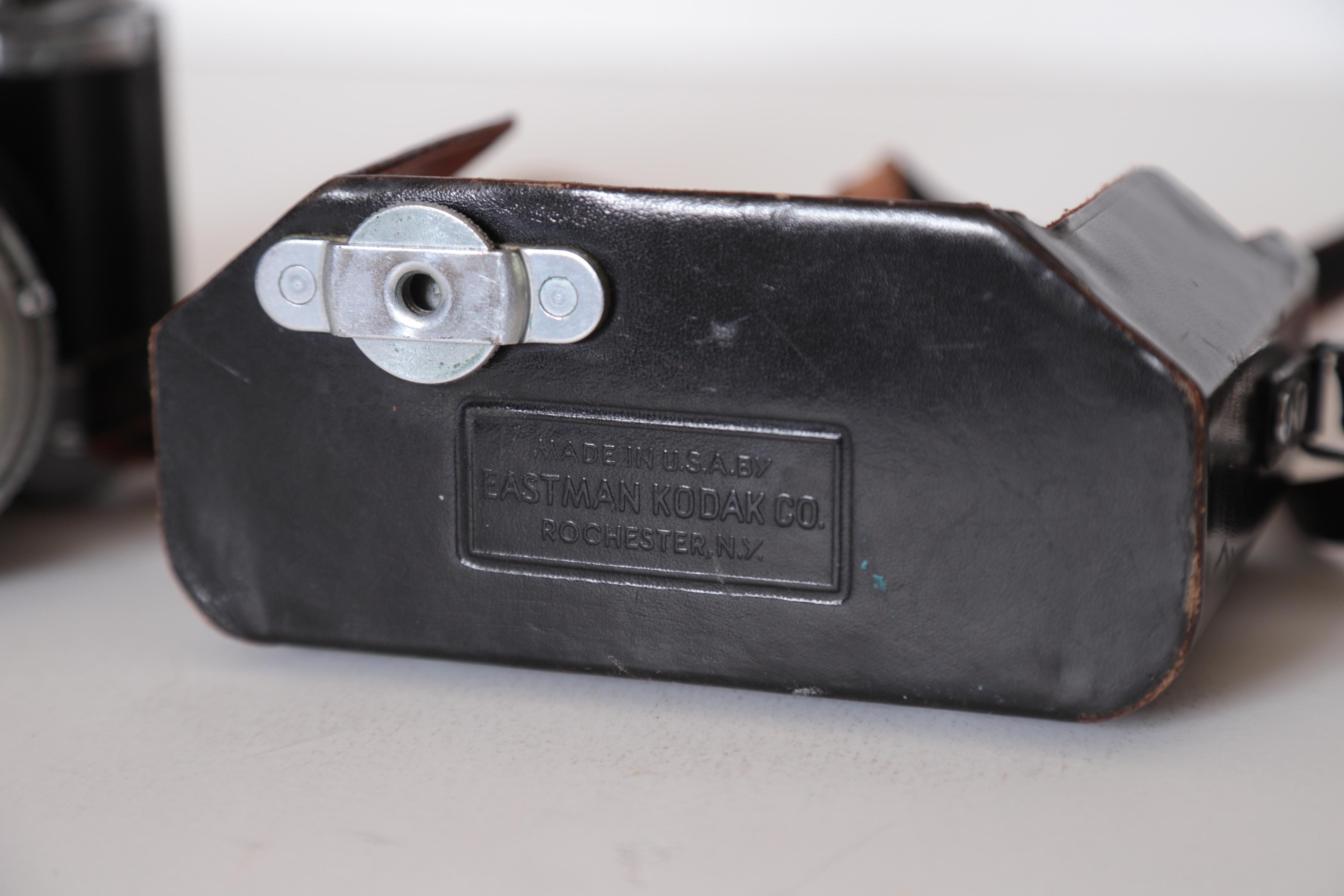 Machine Age Art Deco Walter Dorwin Teague Kodak Medalist Camera with Case For Sale 8