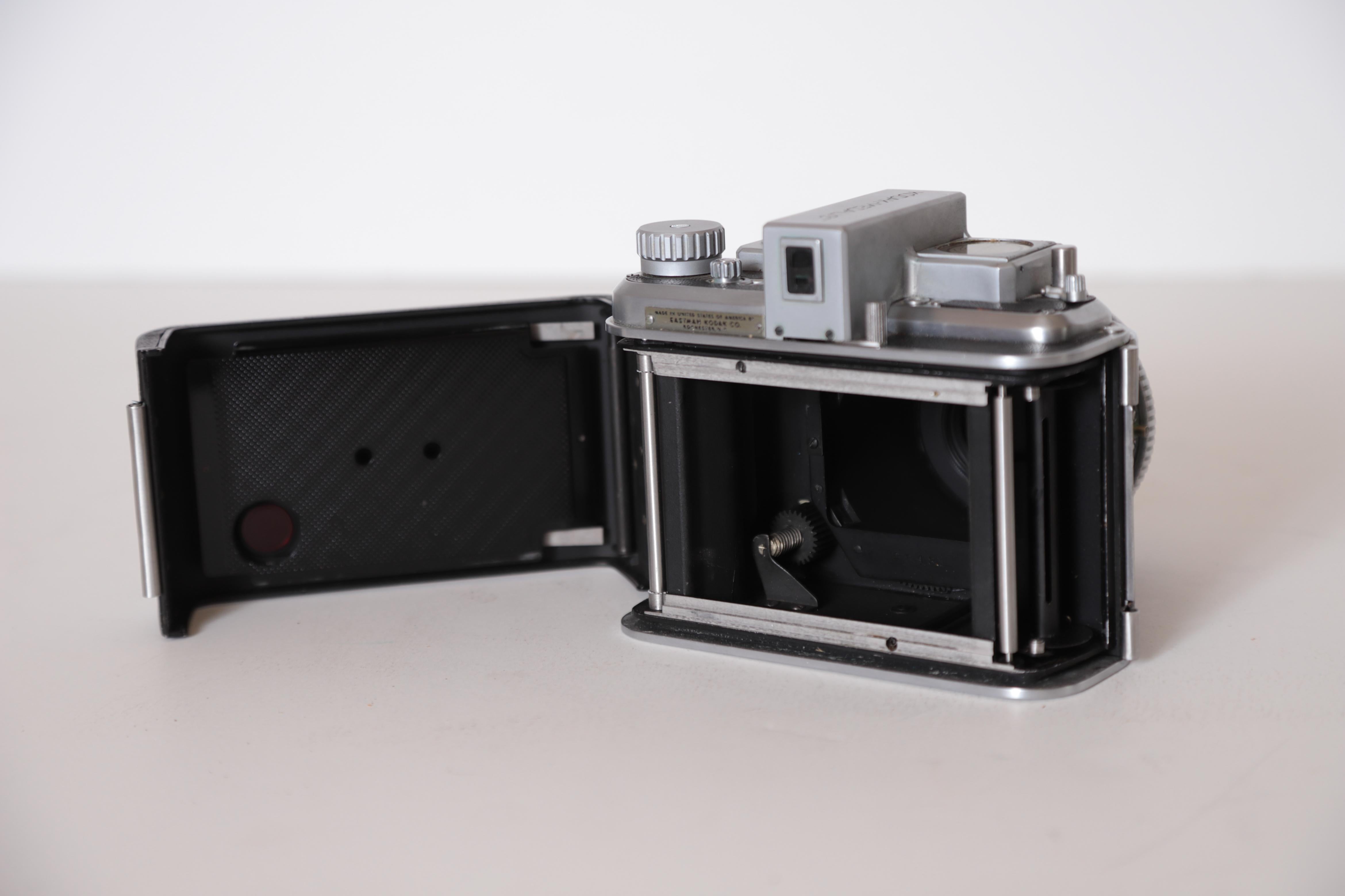 Machine Age Art Deco Walter Dorwin Teague Kodak Medalist Camera with Case For Sale 10
