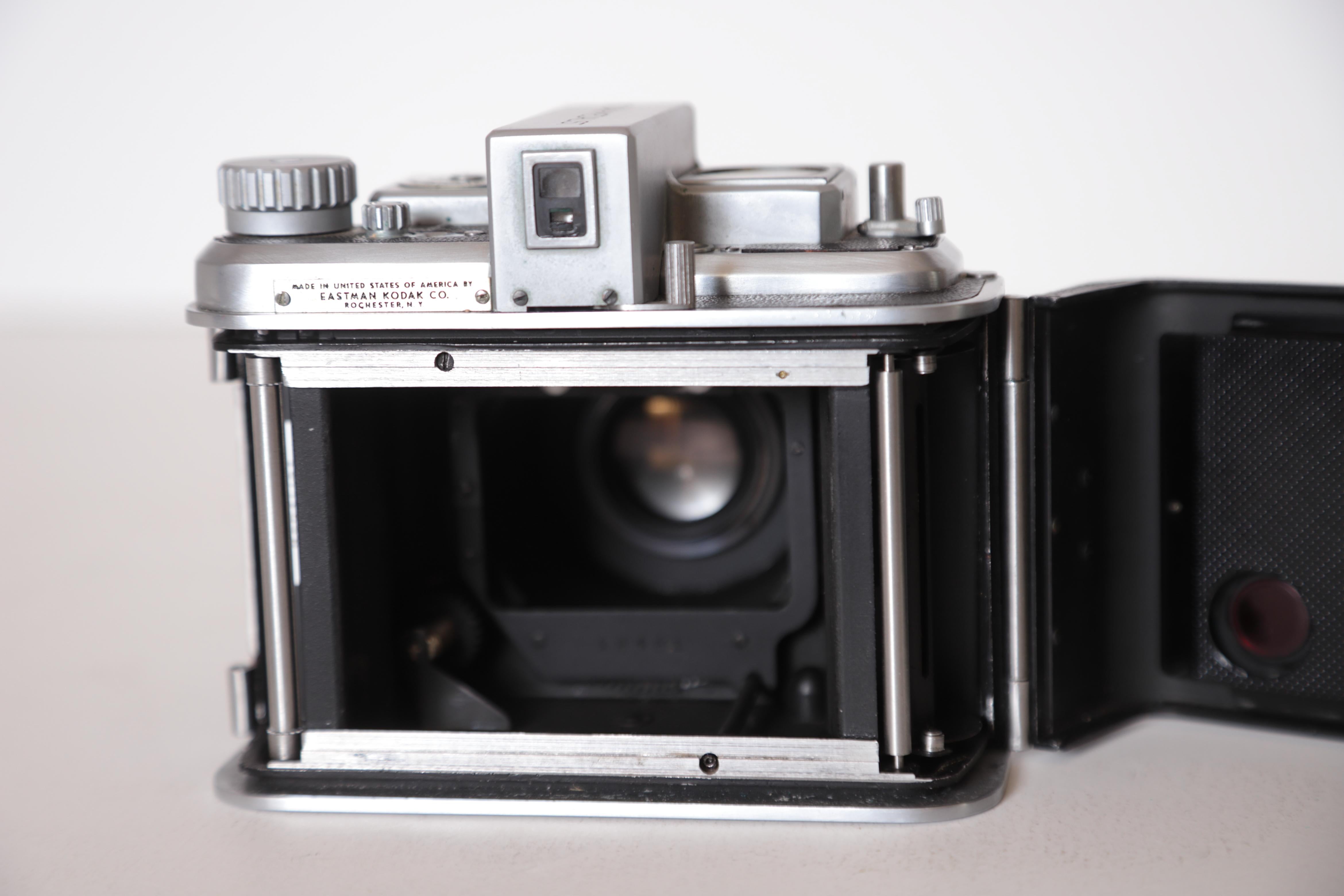 Machine Age Art Deco Walter Dorwin Teague Kodak Medalist Camera with Case For Sale 9