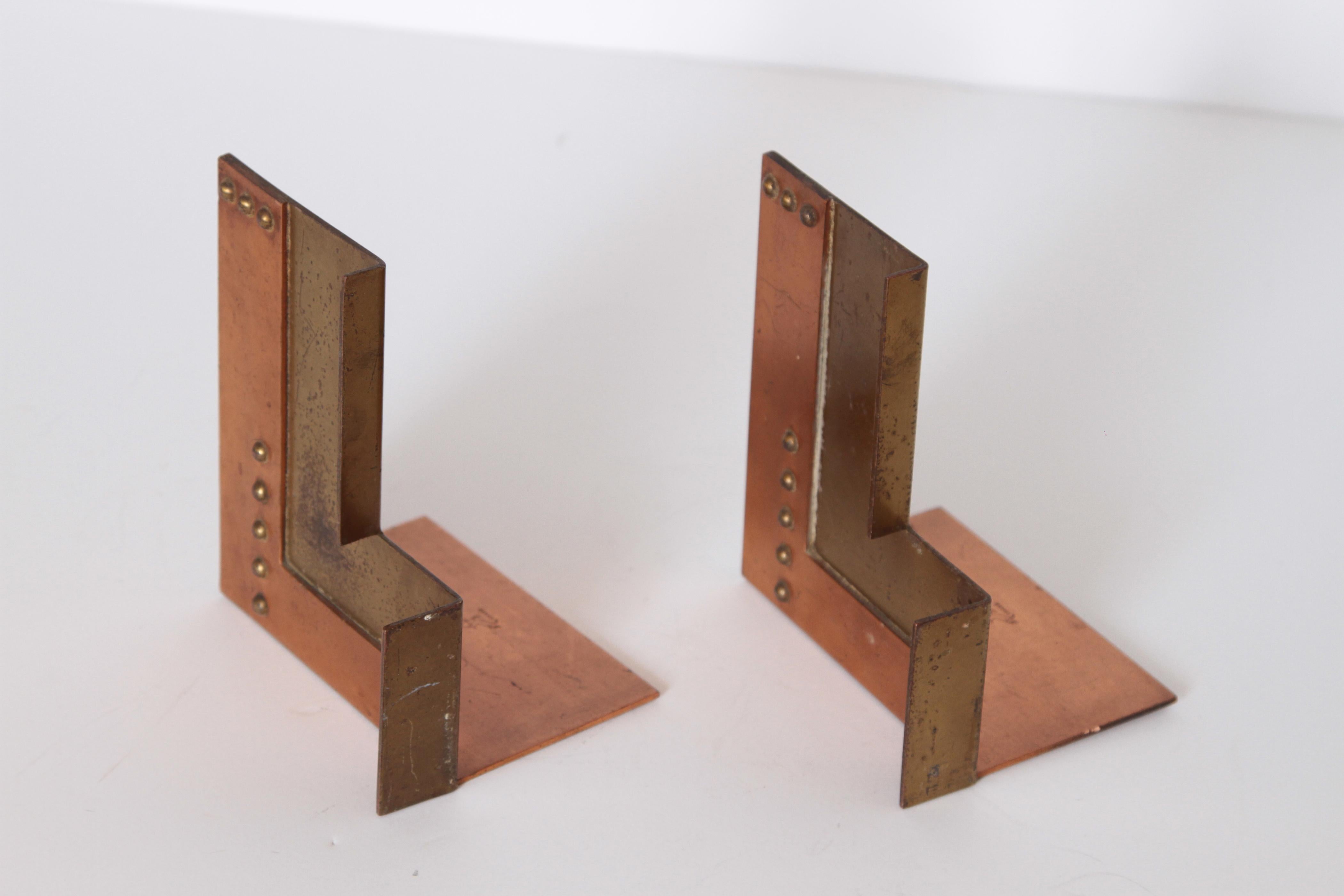 Mid-20th Century Machine Age Art Deco Walter Von Nessen for Chase Moderne Bookends