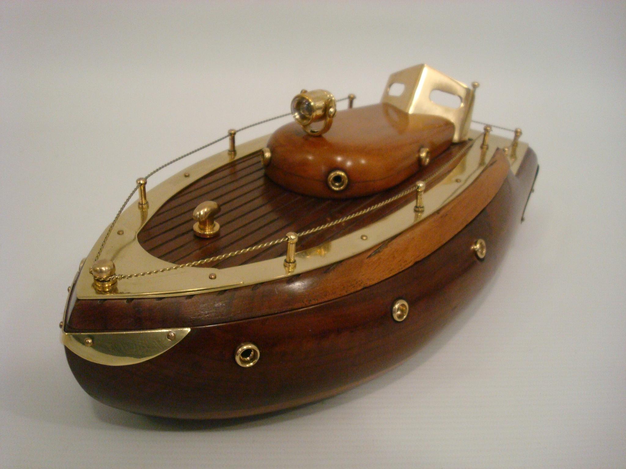 Machine Age / Art Deco Wood & Brass Speedboat Model Secret Box, circa 1930s For Sale 2